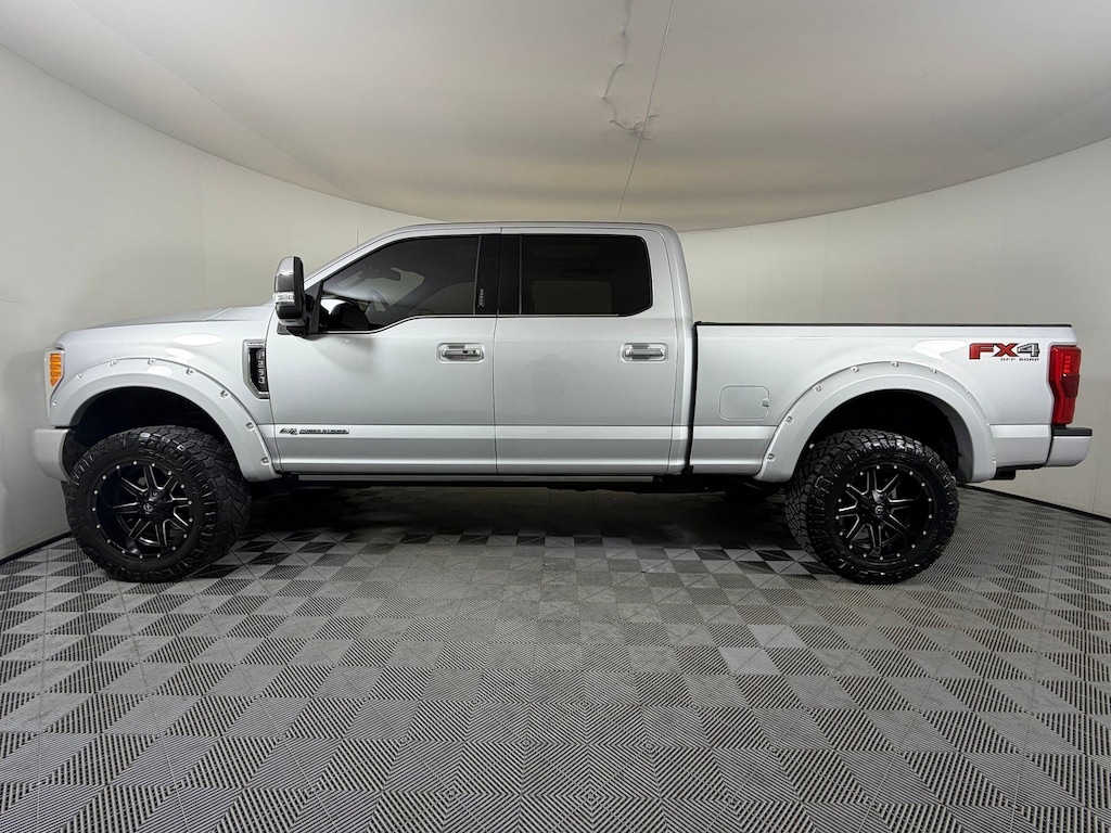 Used 2018 Ford F-250 Platinum Truck Crew Cab