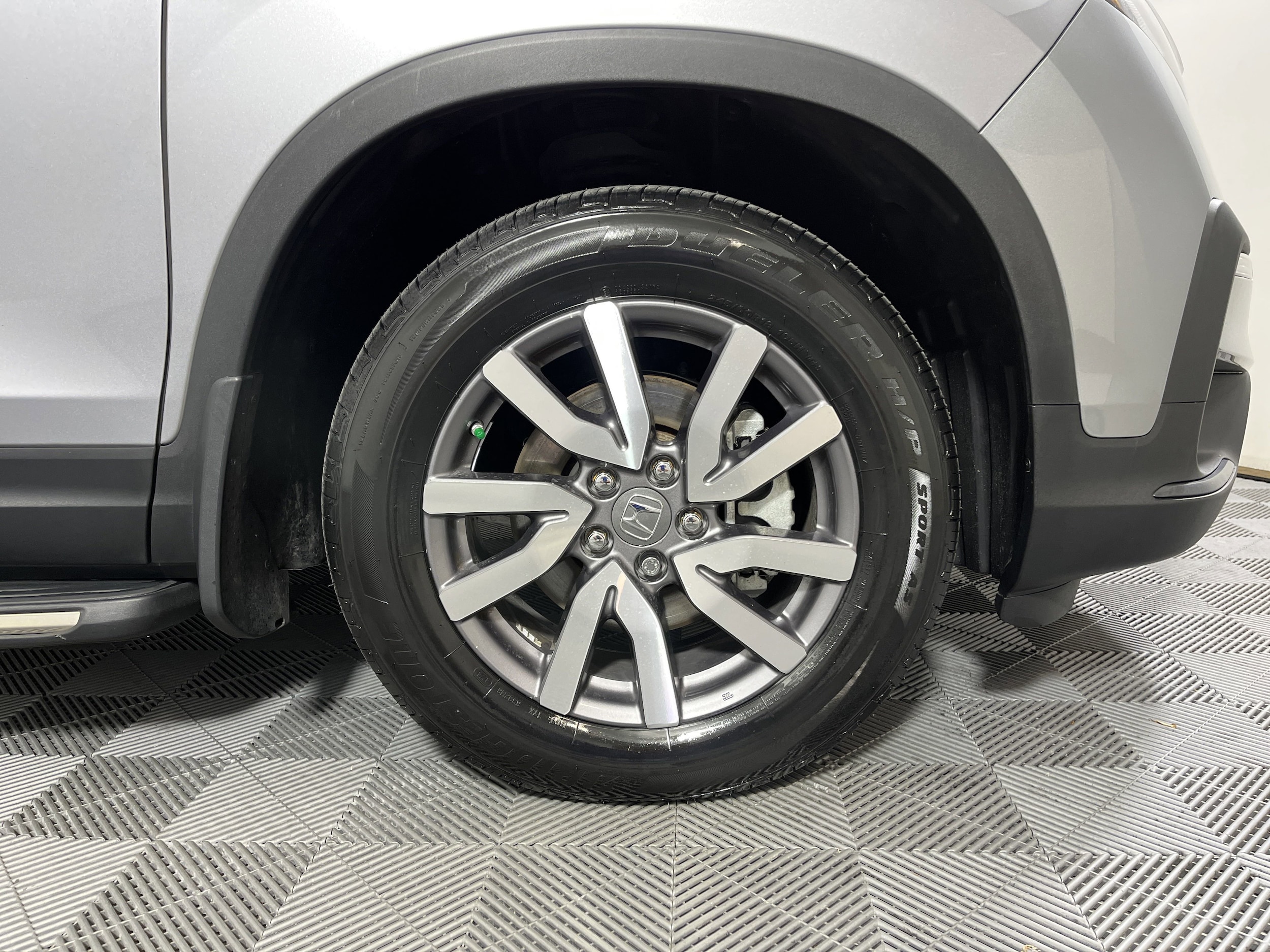 Used 2021 Honda Pilot EX-L with VIN 5FNYF5H58MB008918 for sale in Chattanooga, TN
