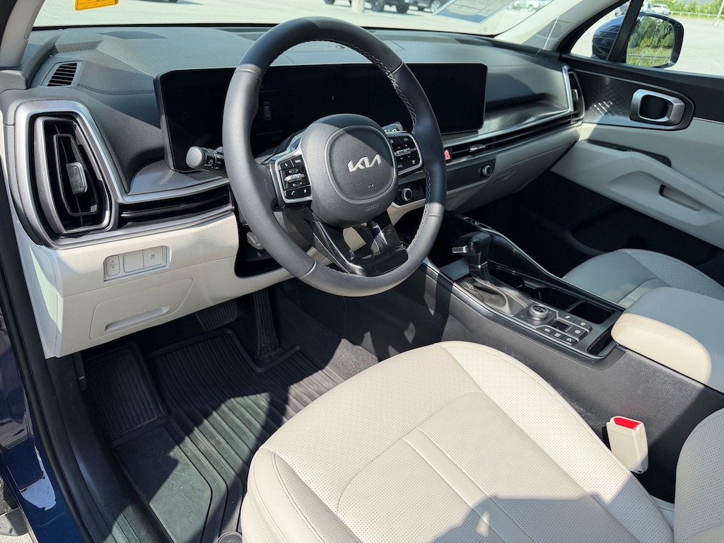 Used 2025 Kia Sorento S SUV