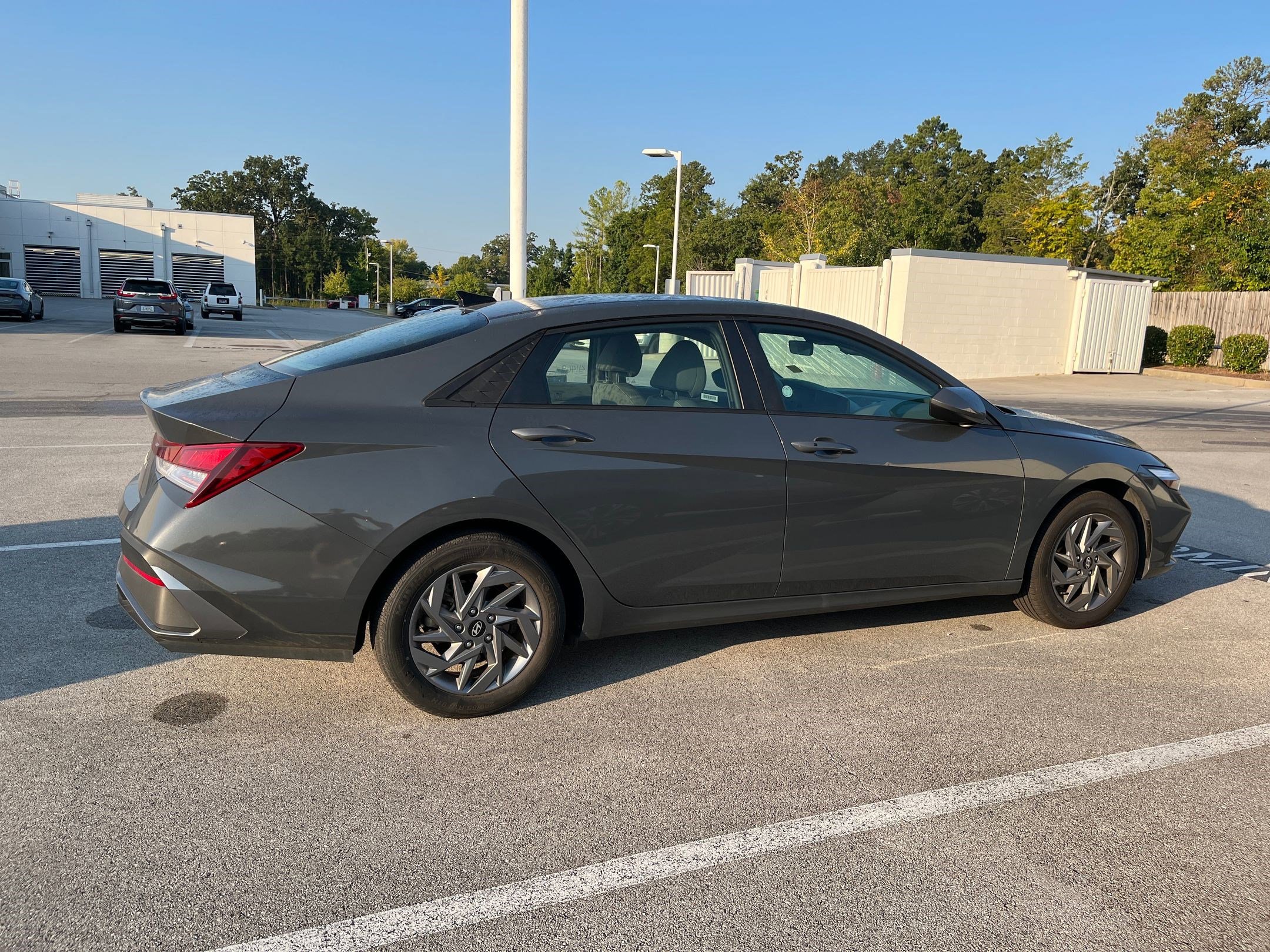 2024 Hyundai Elantra SEL photo 4