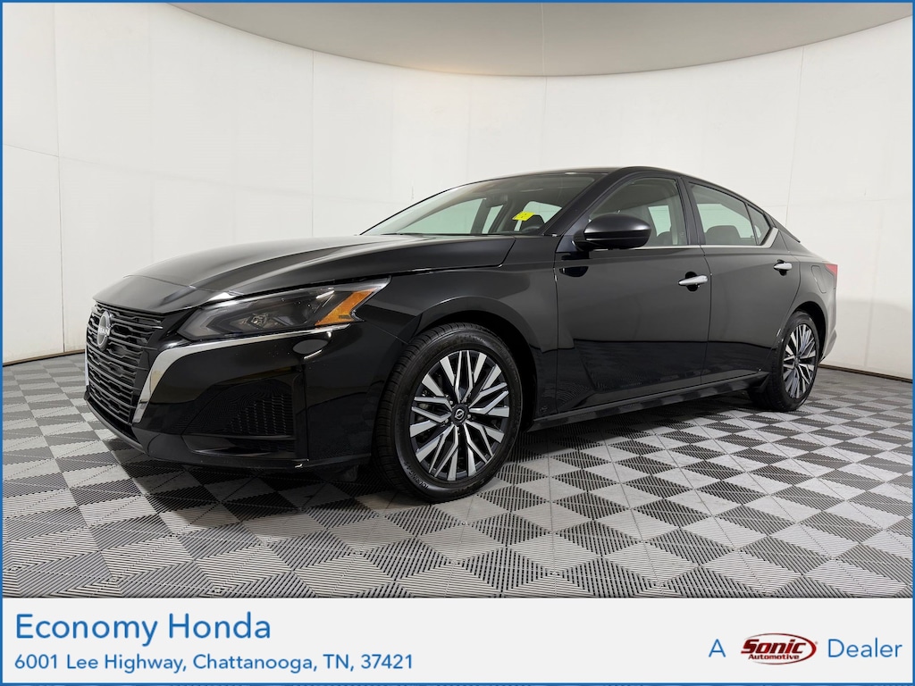 Used 2025 Nissan Altima SV Sedan