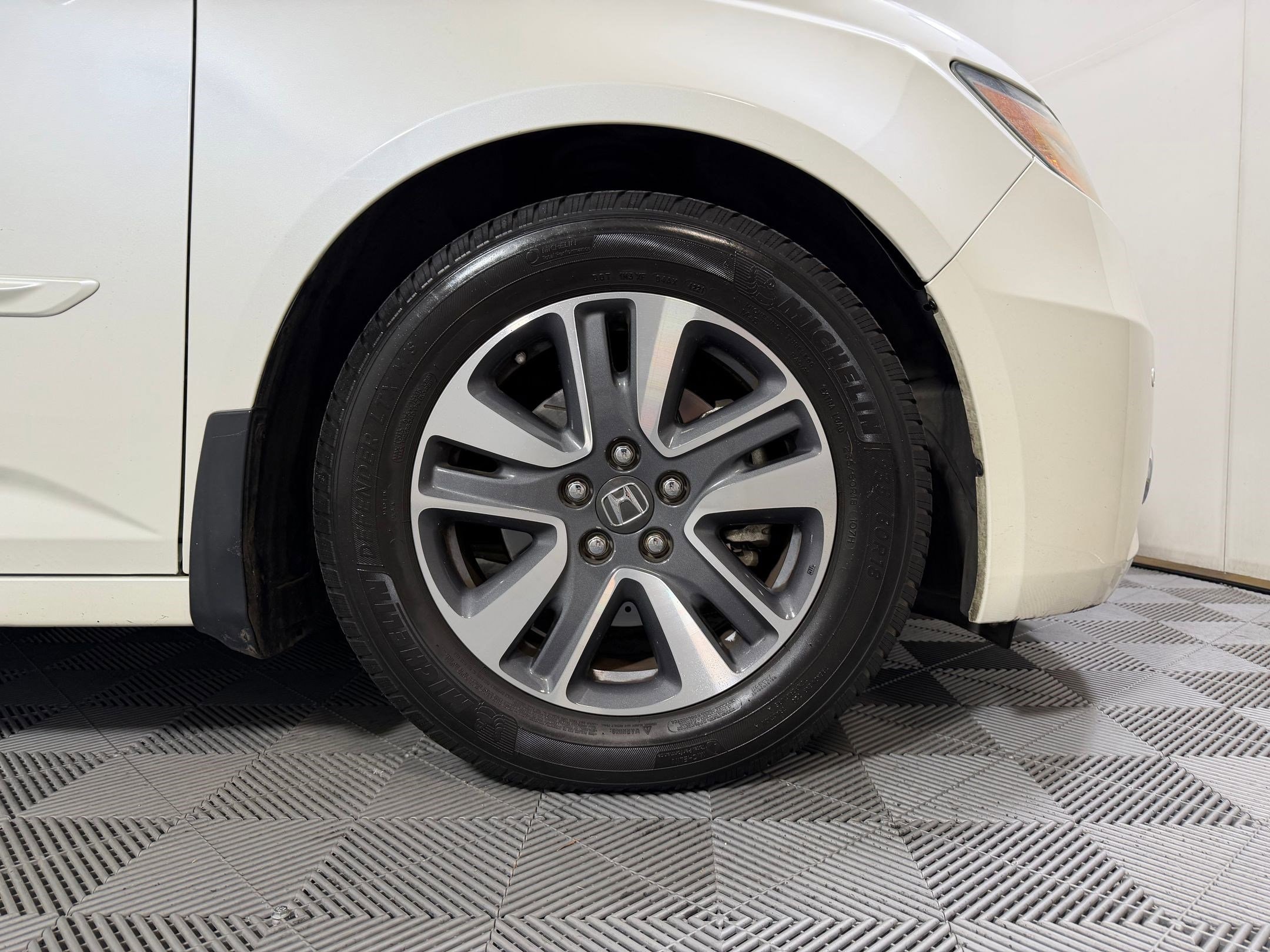 2017 Honda Odyssey Touring - Photo 9