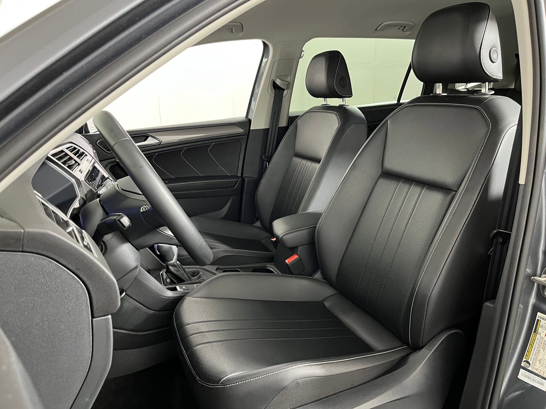 2024 Volkswagen Tiguan SE Wolfsburg Edition photo 3