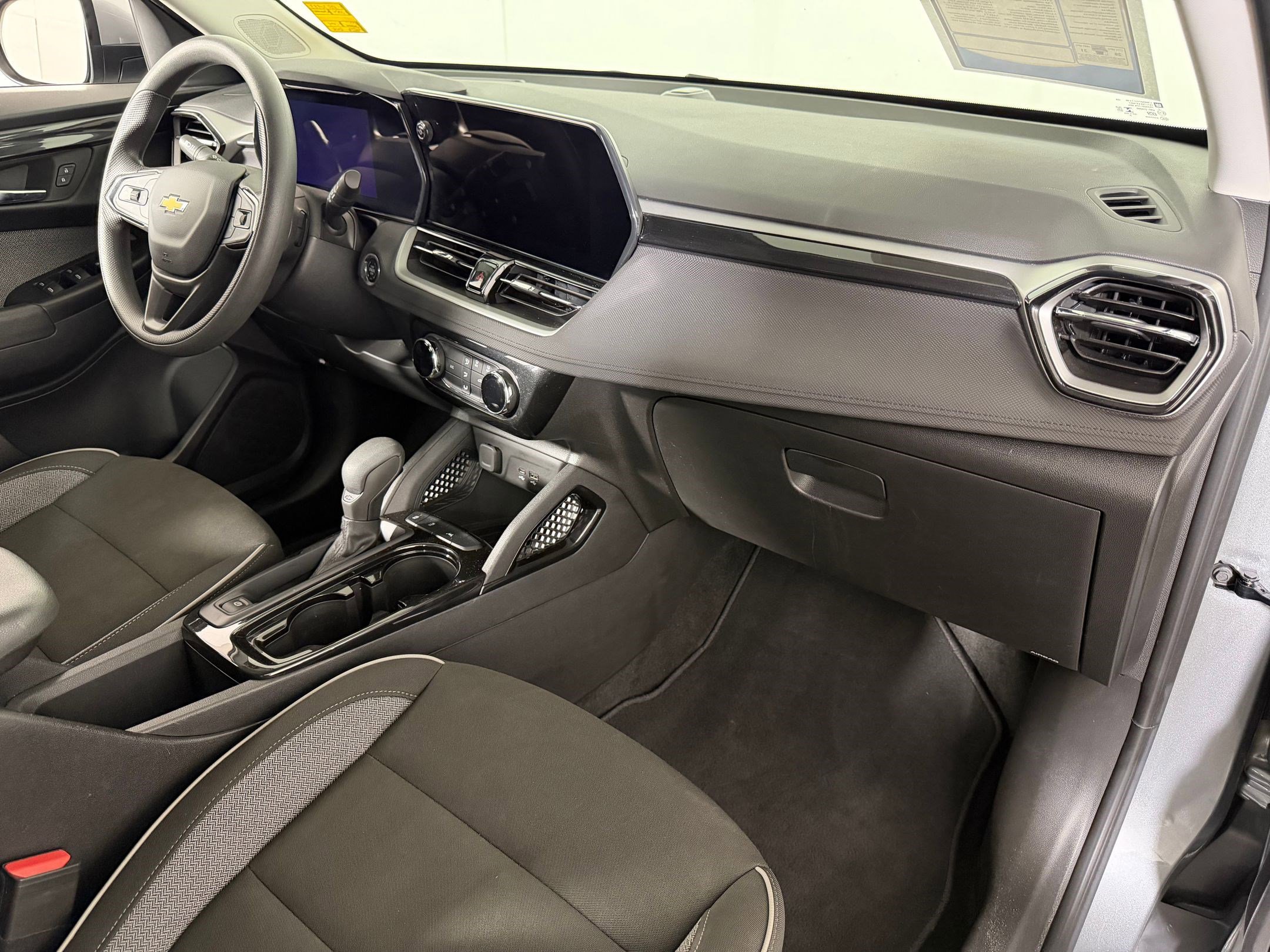 2024 Chevrolet TrailBlazer LT - Photo 24