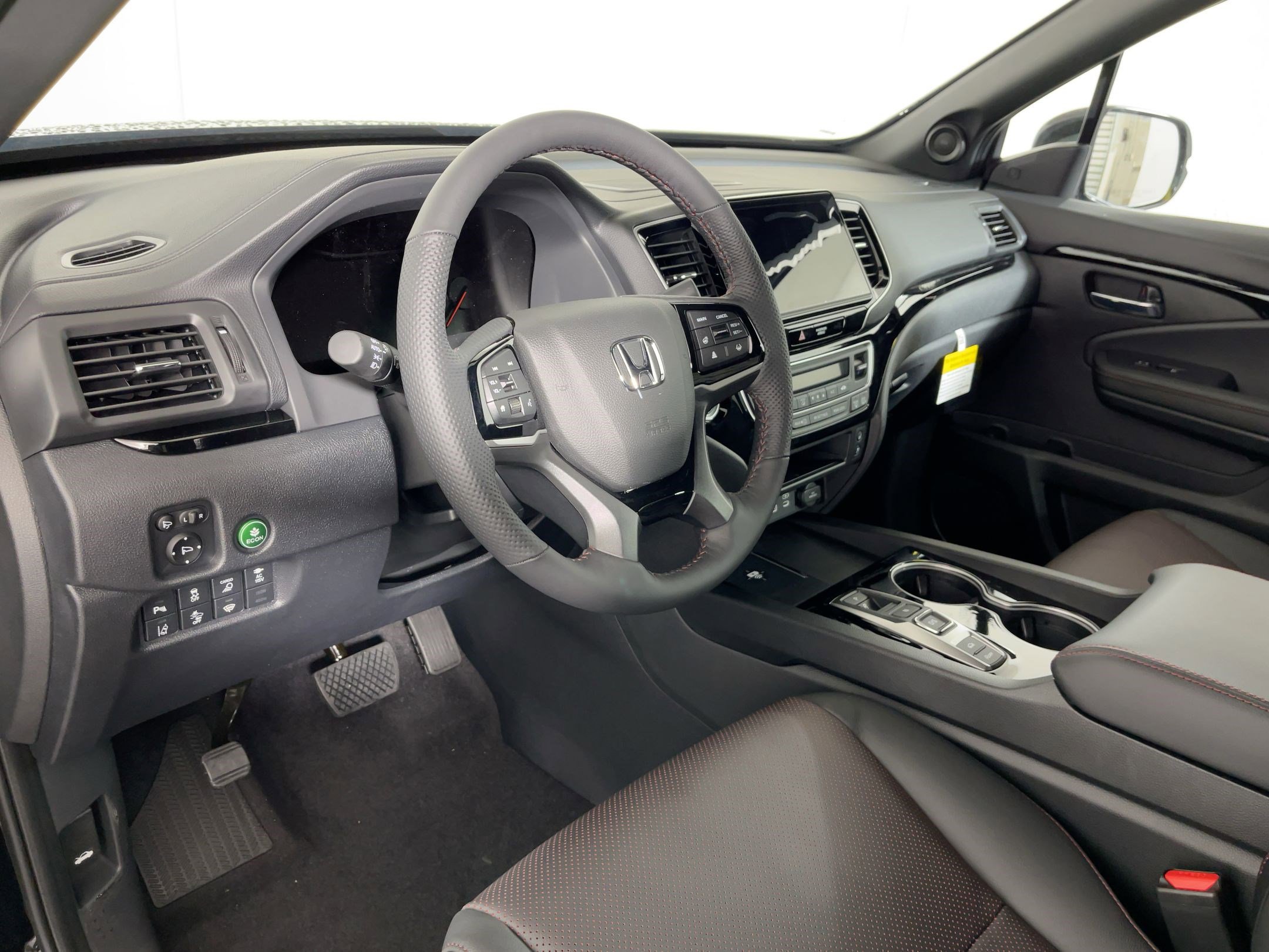 2026 Honda Ridgeline Black Edition photo 3