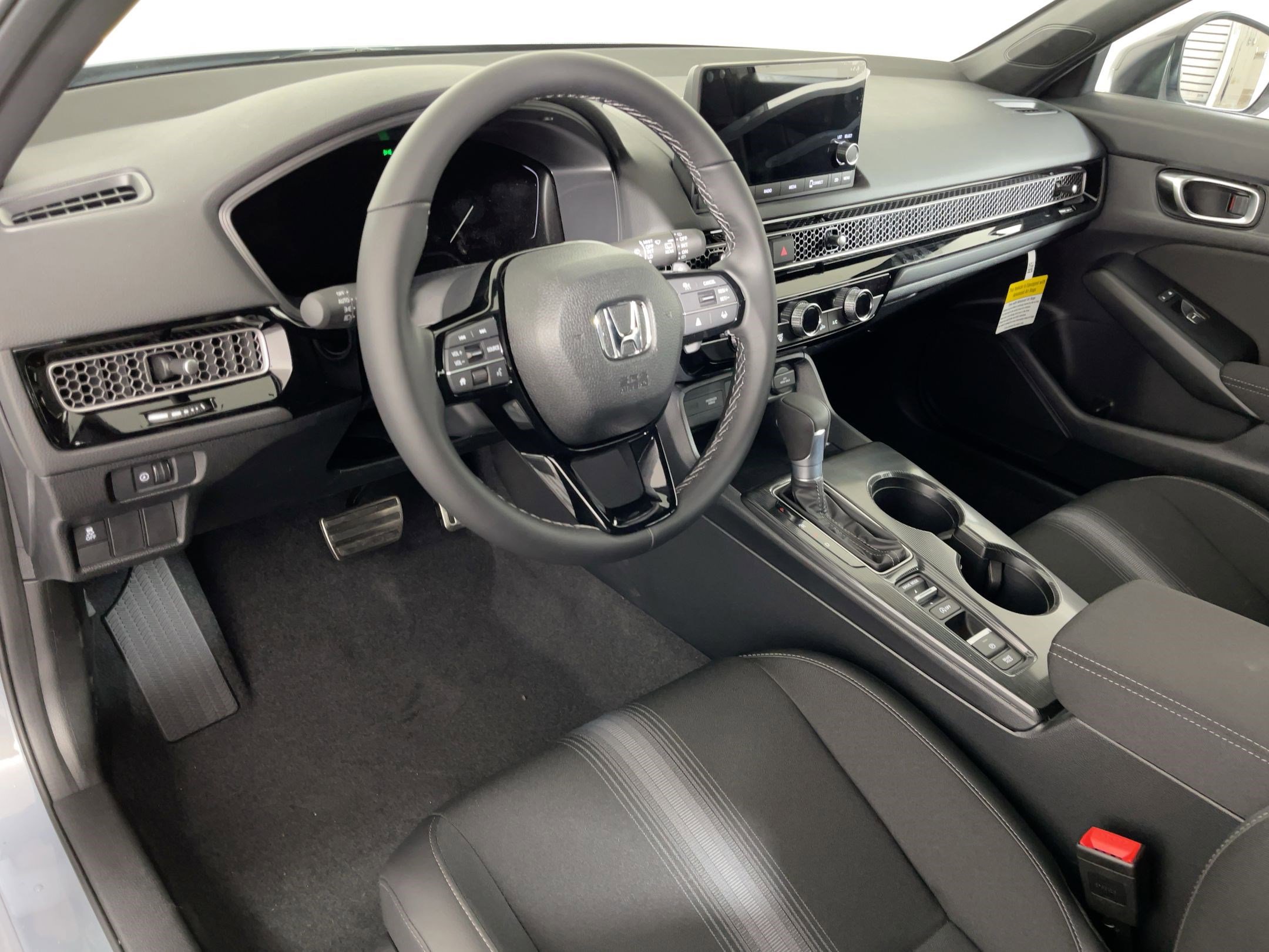 2026 Honda Civic Sport Hatchback photo 3