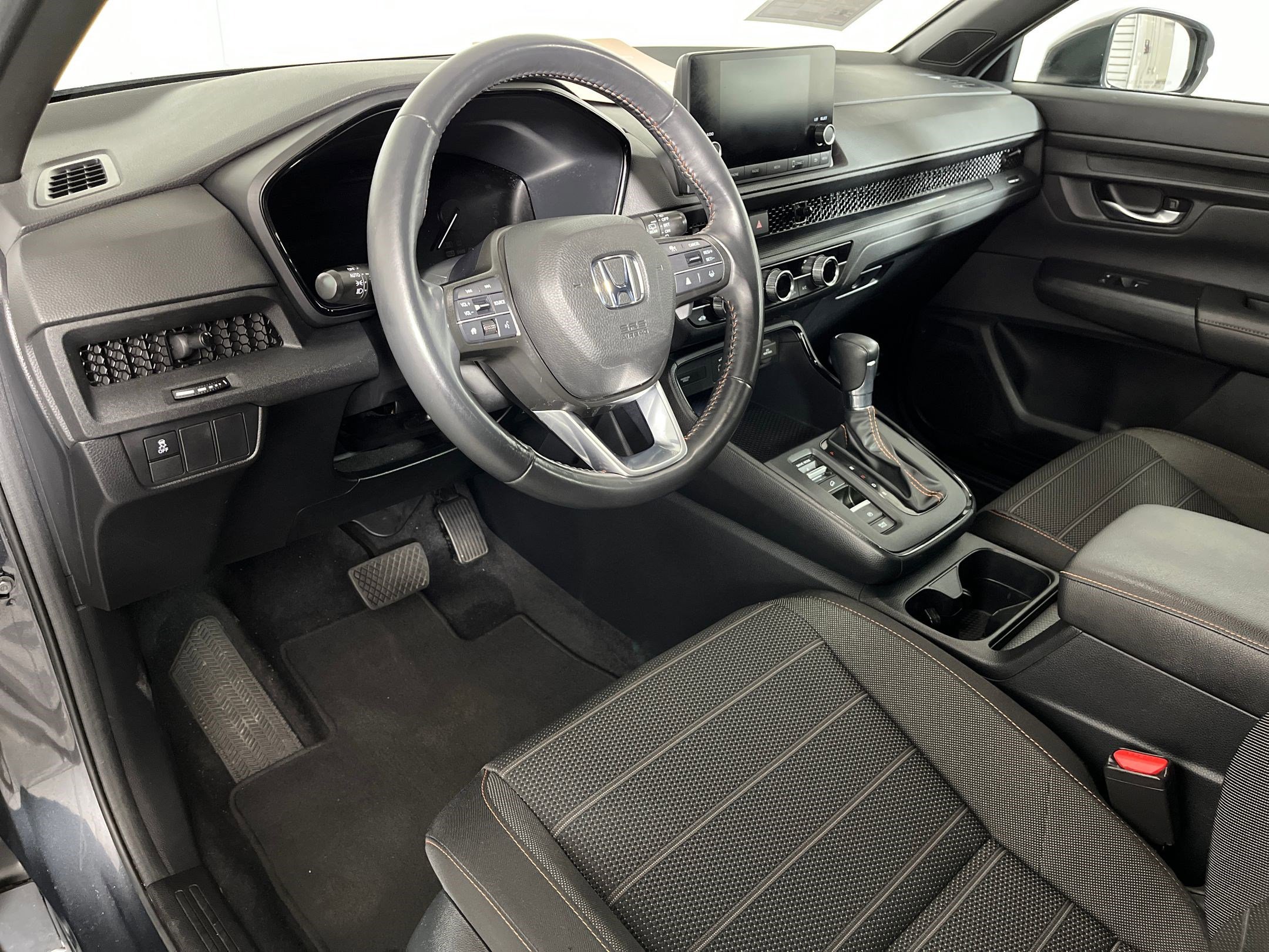 2023 Honda CR-V Hybrid Sport photo 3