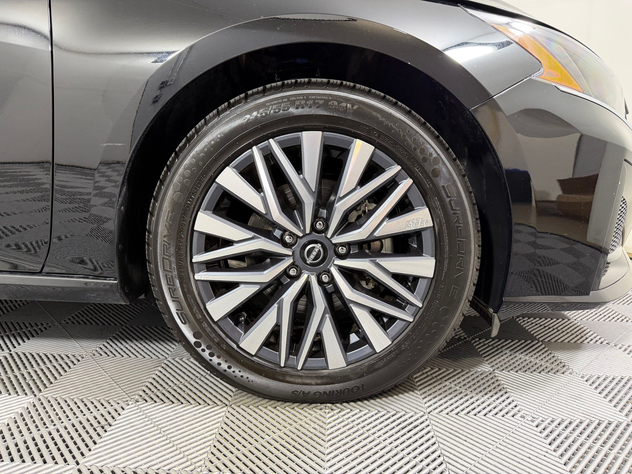 2025 Nissan Altima SV - Photo 10