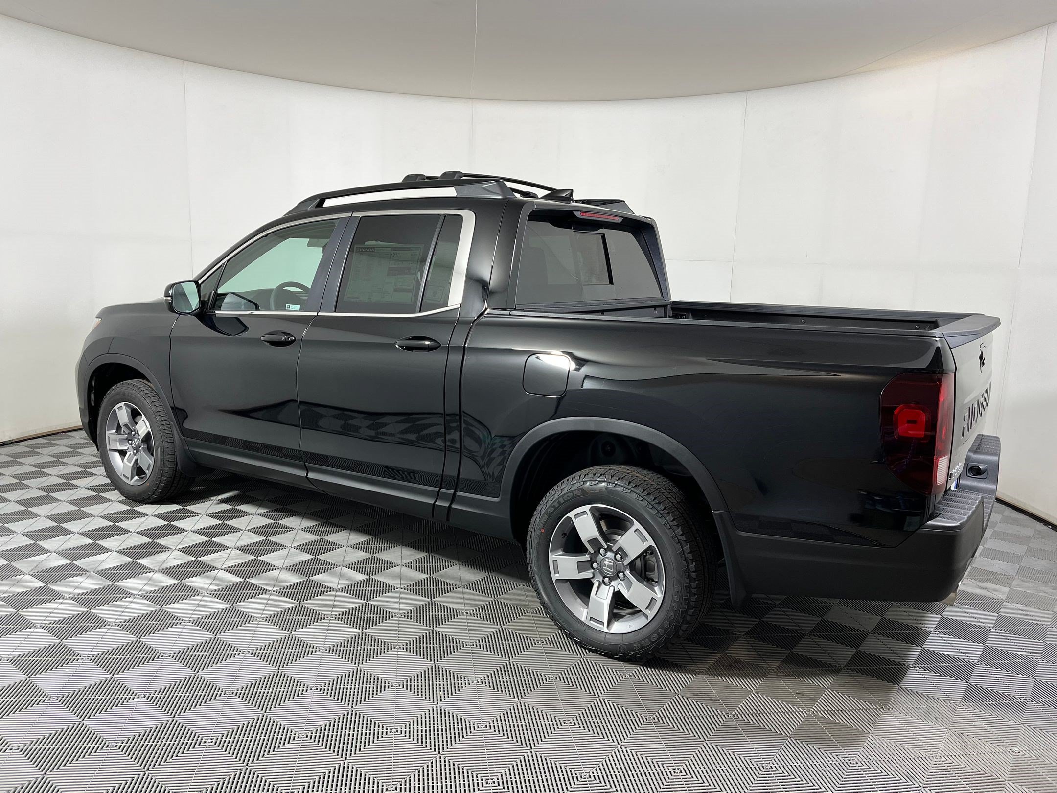 2026 Honda Ridgeline RTL - Photo 2