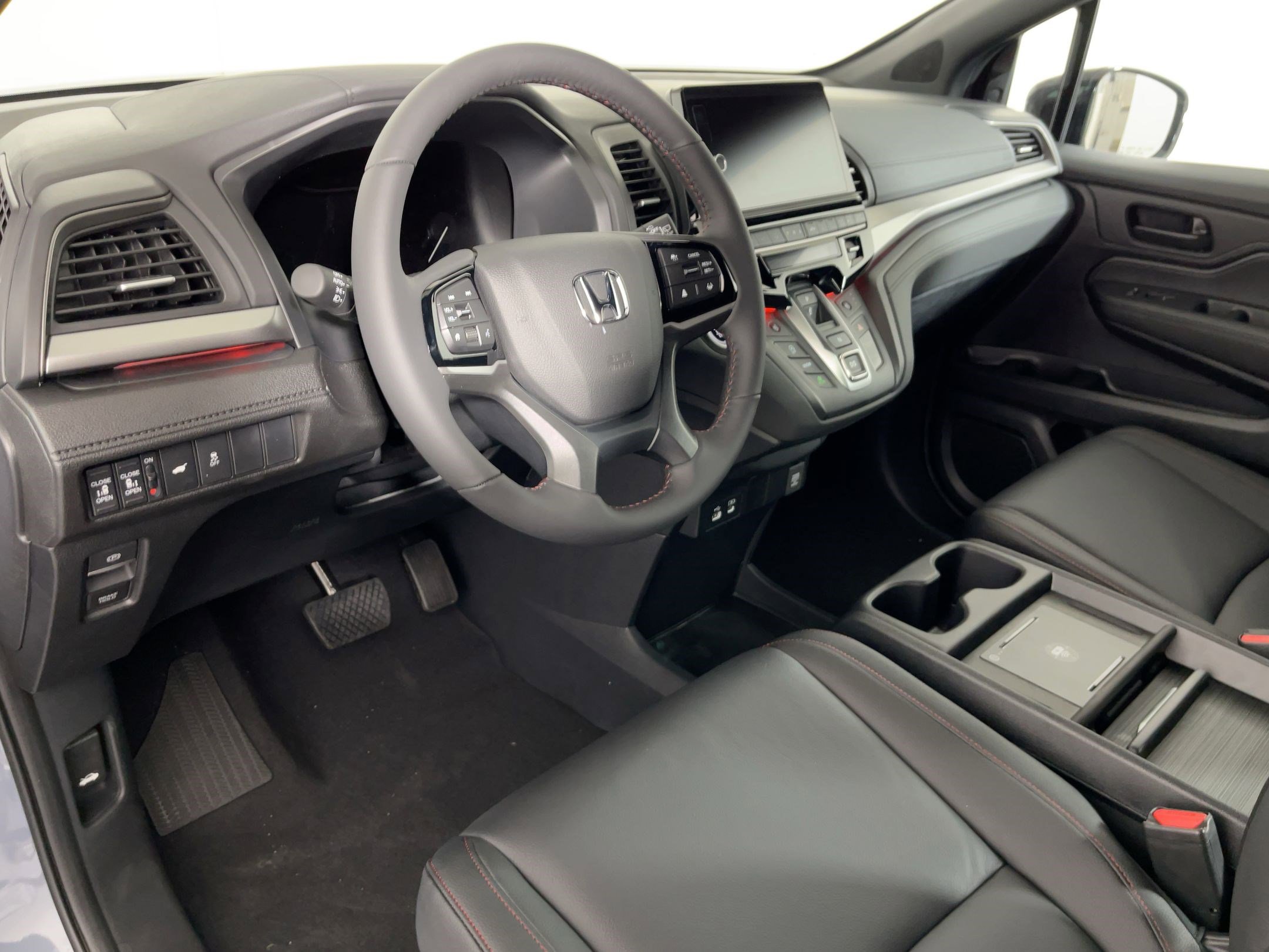 2026 Honda Odyssey photo 3