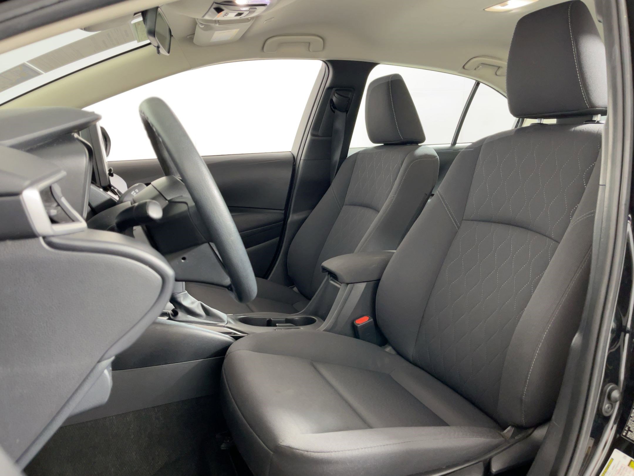 2023 Toyota Corolla LE photo 4