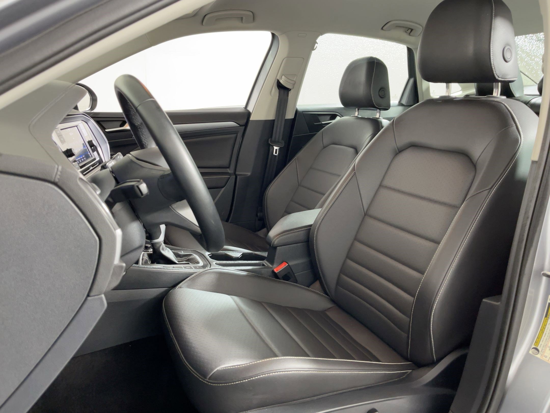 2024 Volkswagen Jetta SE photo 4
