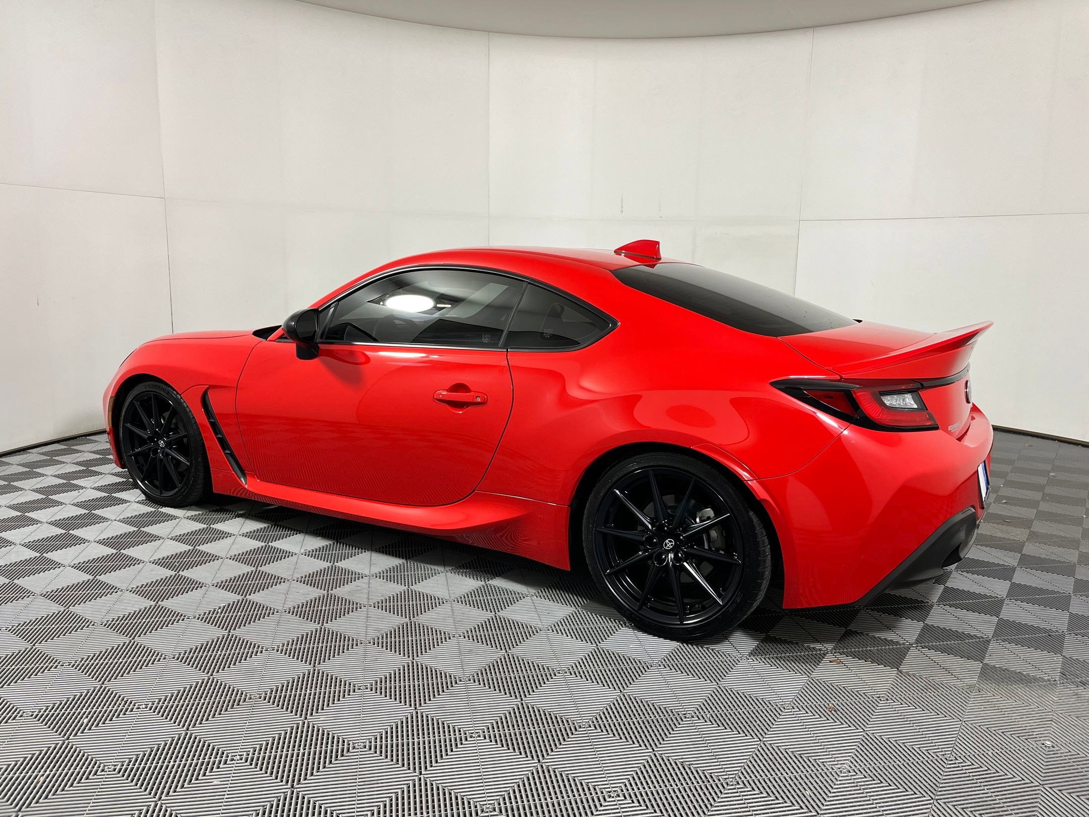 2024 Toyota GR86 Premium photo 2