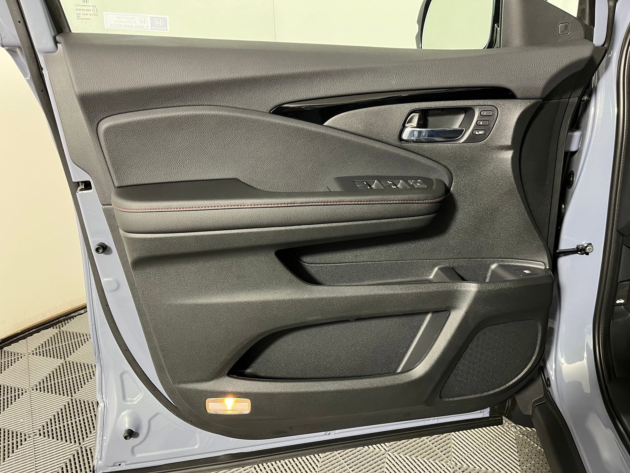 2026 Honda Ridgeline Black Edition - Photo 18