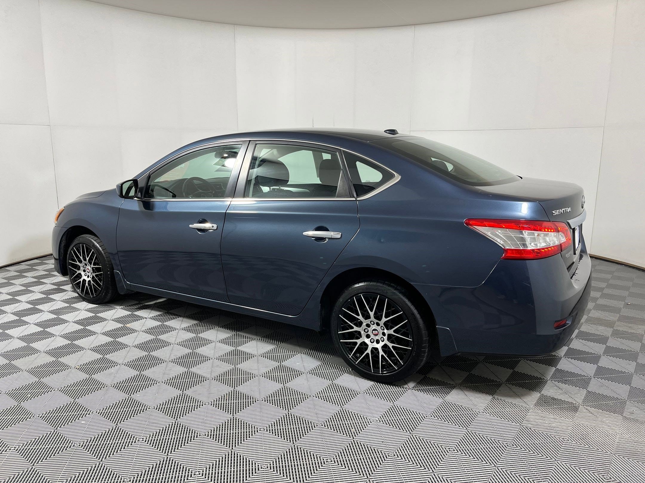 Used 2015 Nissan Sentra SV with VIN 3N1AB7AP1FL687135 for sale in Chattanooga, TN