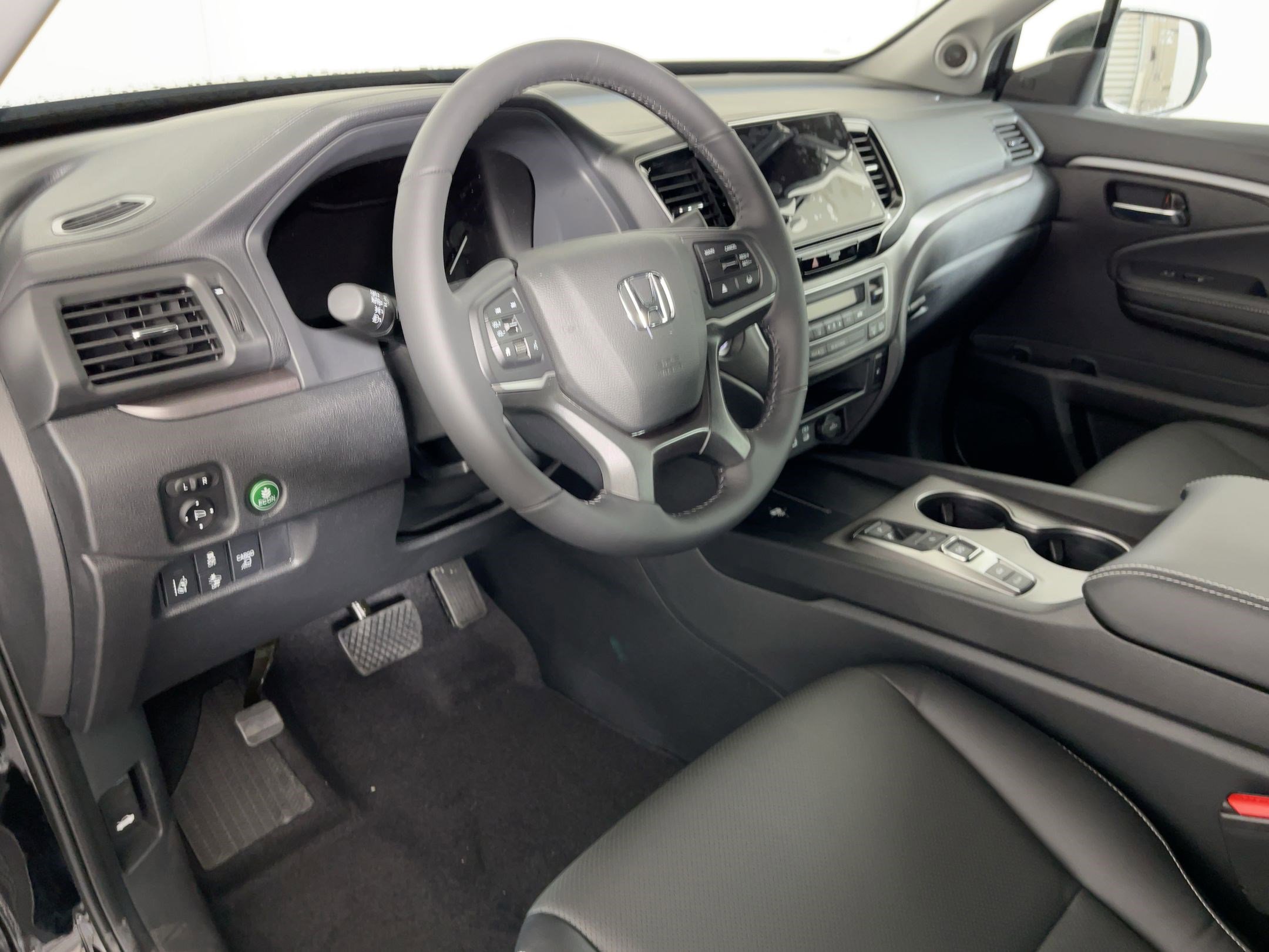 2026 Honda Ridgeline RTL photo 2
