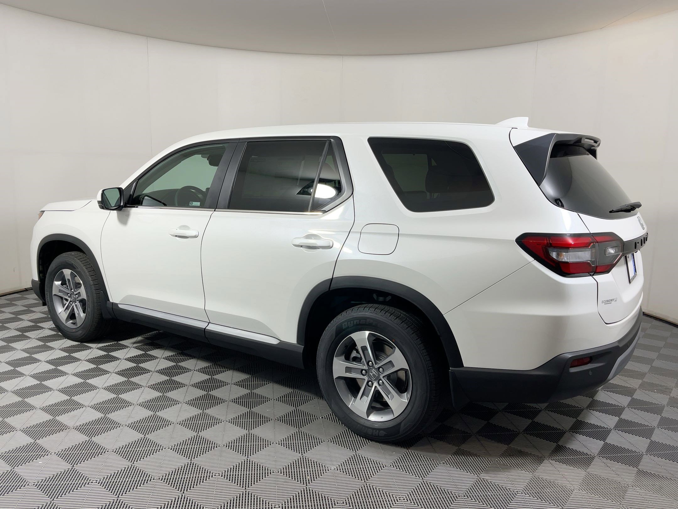 2025 Honda Pilot EX-L photo 2