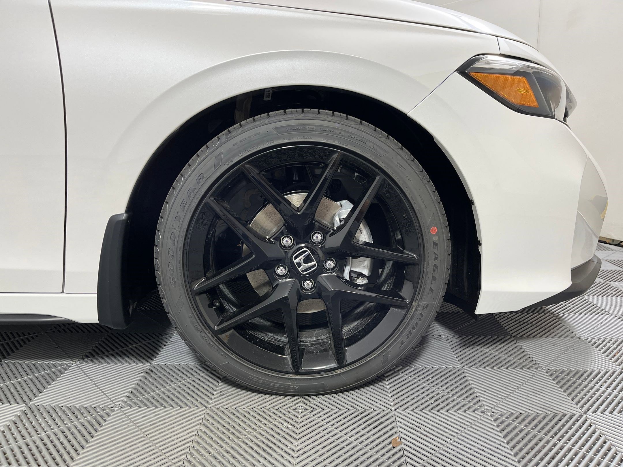2026 Honda Civic Sport Hatchback photo 2