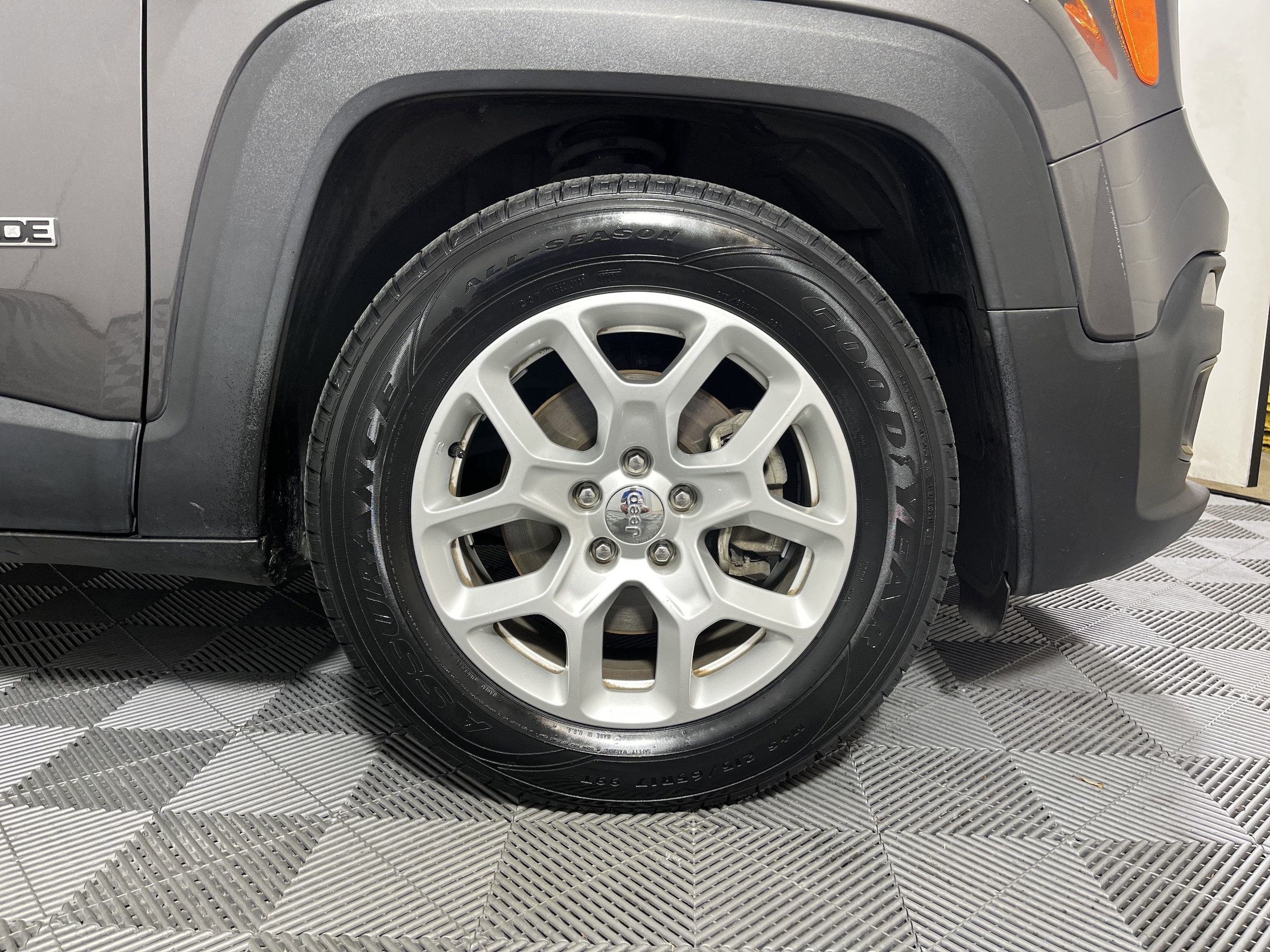 Used 2018 Jeep Renegade Latitude with VIN ZACCJABB8JPJ52048 for sale in Chattanooga, TN