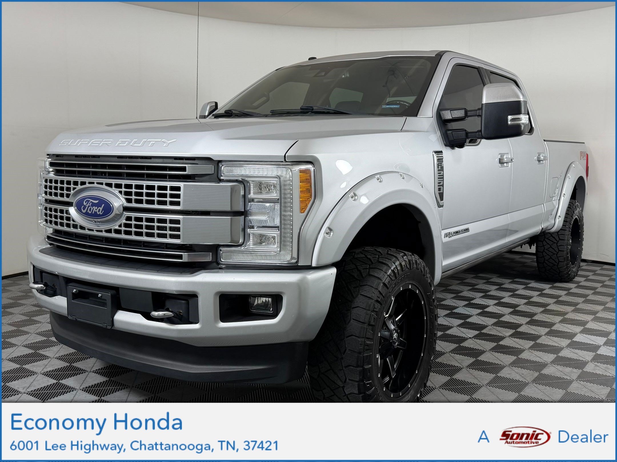 2018 Ford F-250 Platinum 4x4 Crew Cab 8' Box's photo