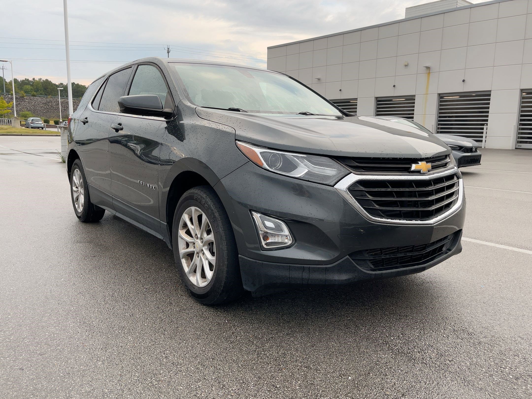 2019 Chevrolet Equinox LT photo 3