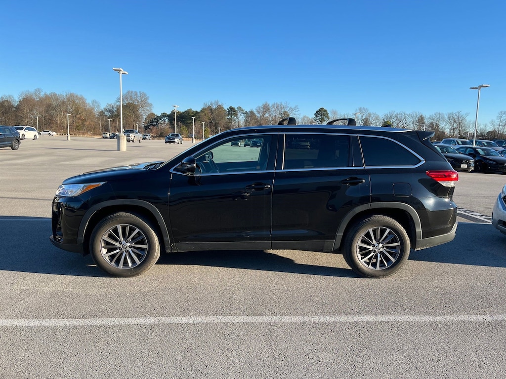 Used 2019 Toyota Highlander XLE SUV