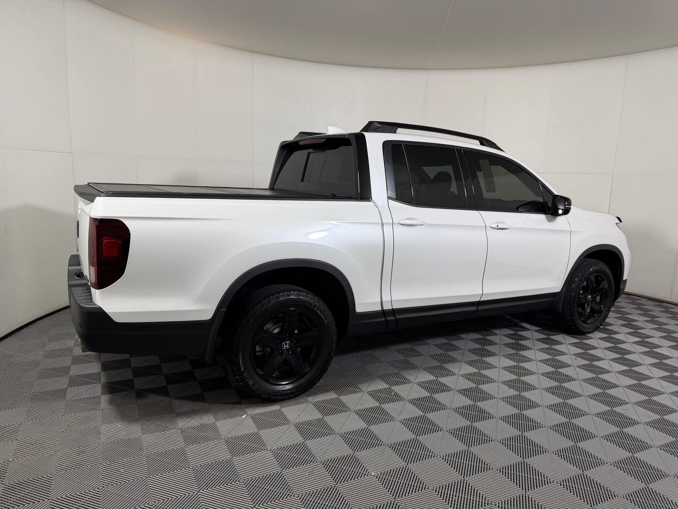 2022 Honda Ridgeline Black Edition - Photo 7