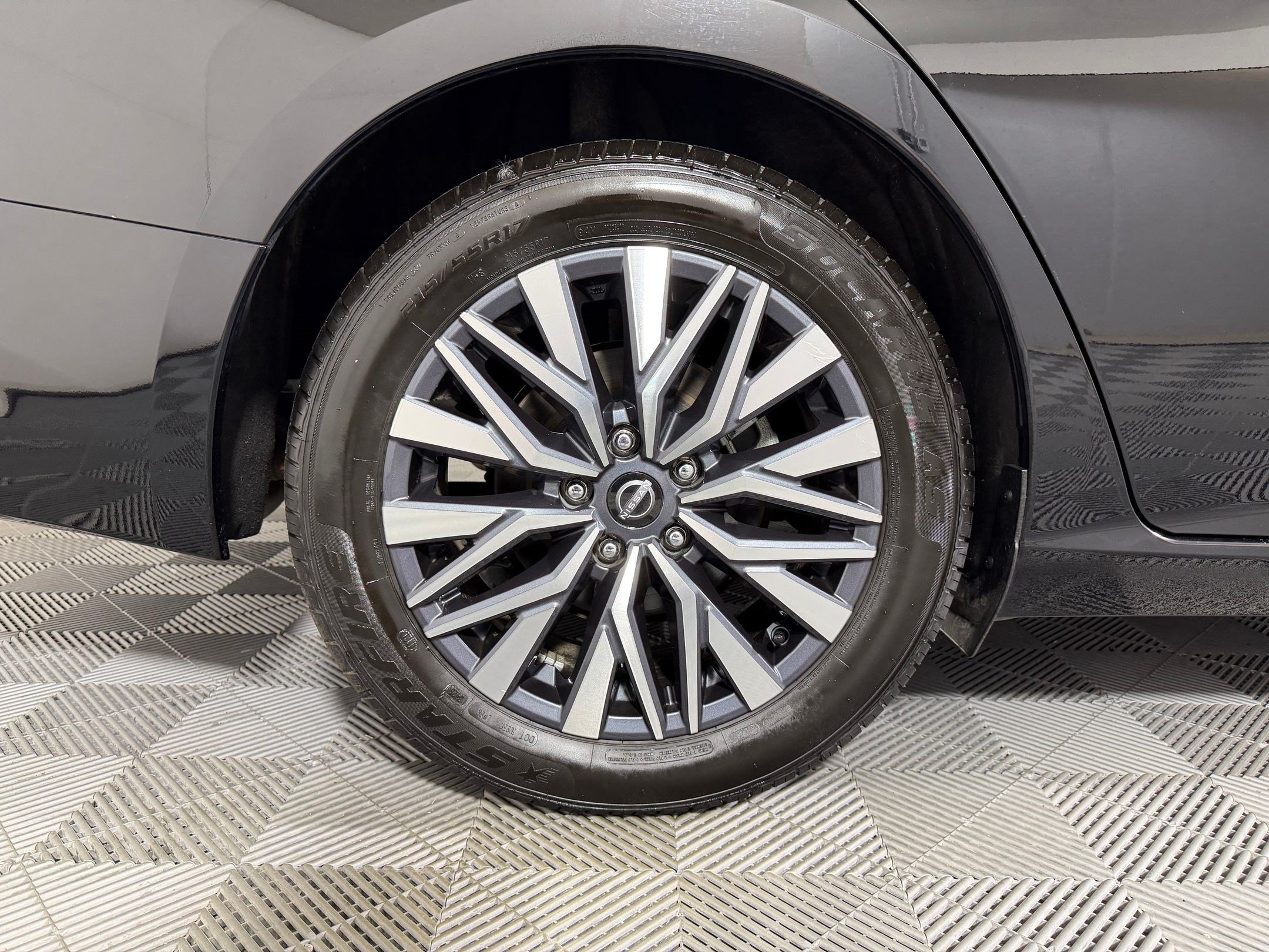 2025 Nissan Altima SV - Photo 20