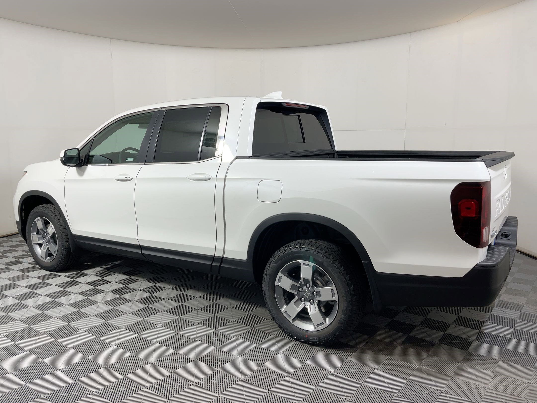 2026 Honda Ridgeline RTL photo 2