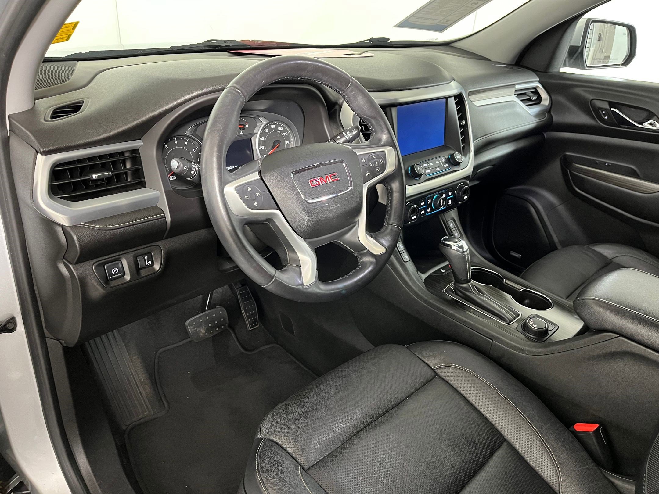 2017 Gmc Acadia SLT photo 3