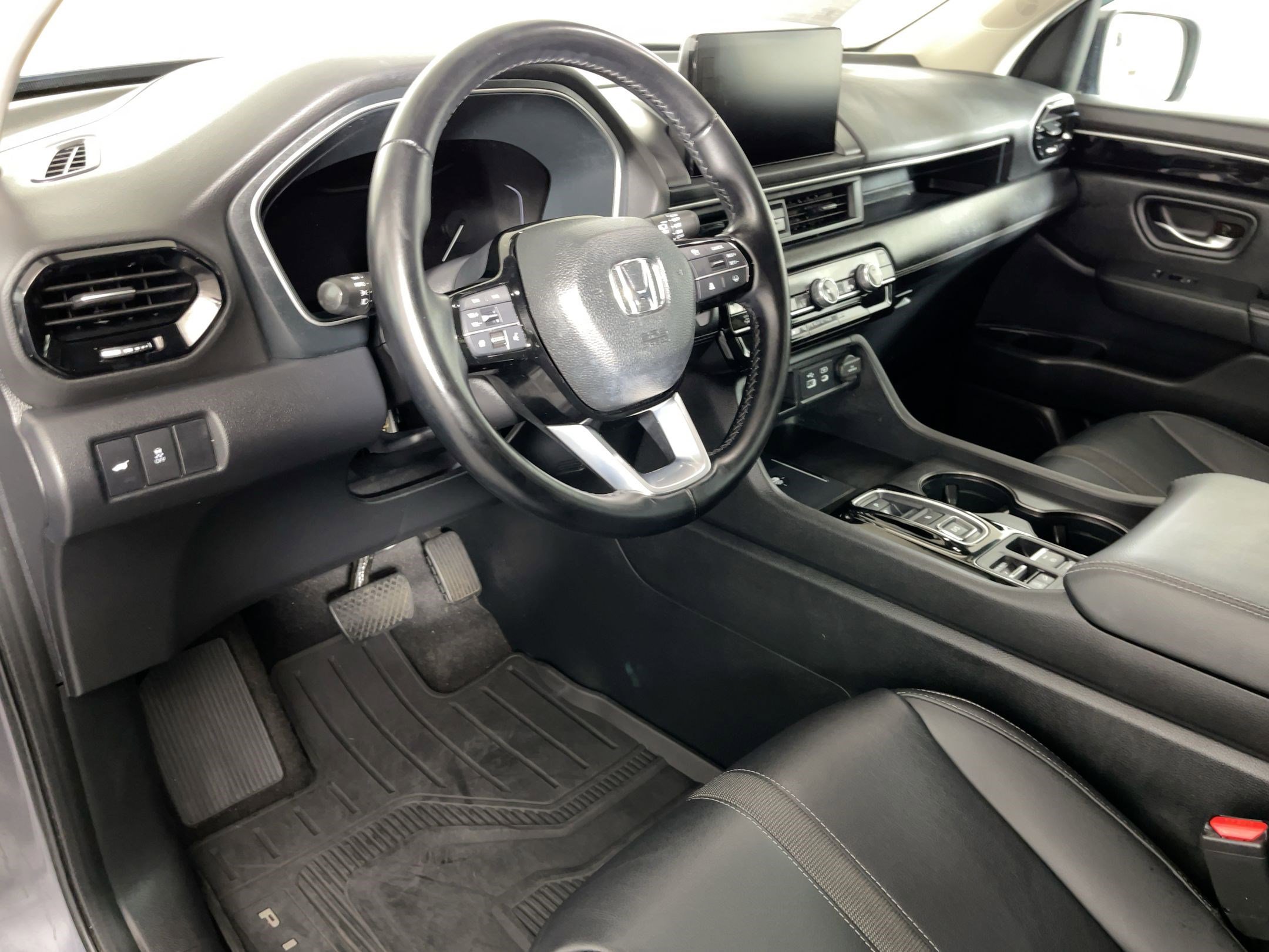 2024 Honda Pilot EX-L photo 2