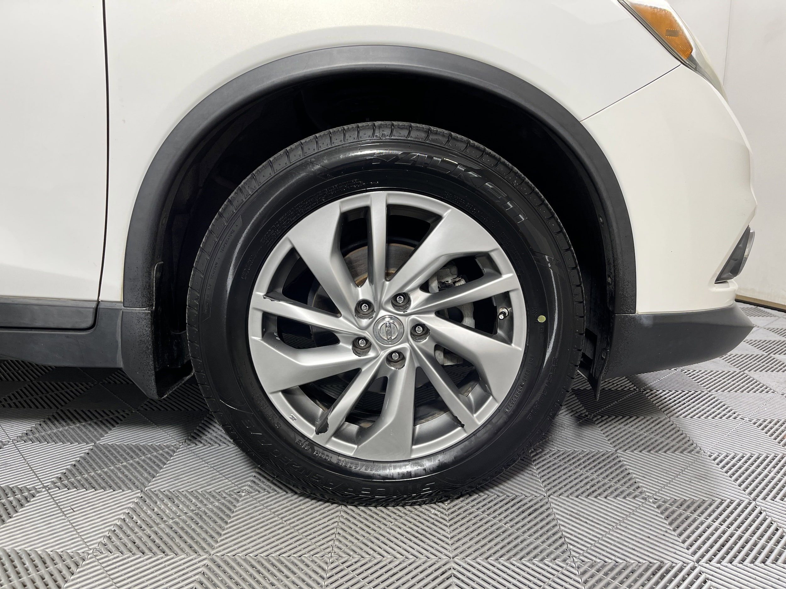 Used 2014 Nissan Rogue SL with VIN 5N1AT2MT2EC777566 for sale in Chattanooga, TN