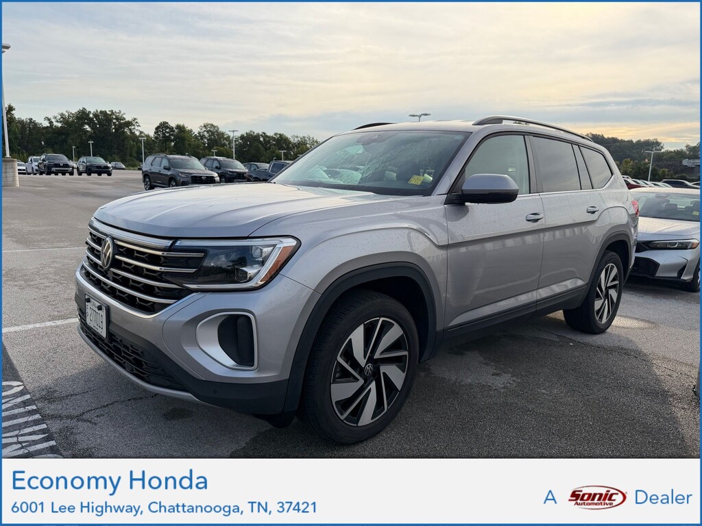 Used 2025 Volkswagen Atlas 2.0T SE w/Technology SUV