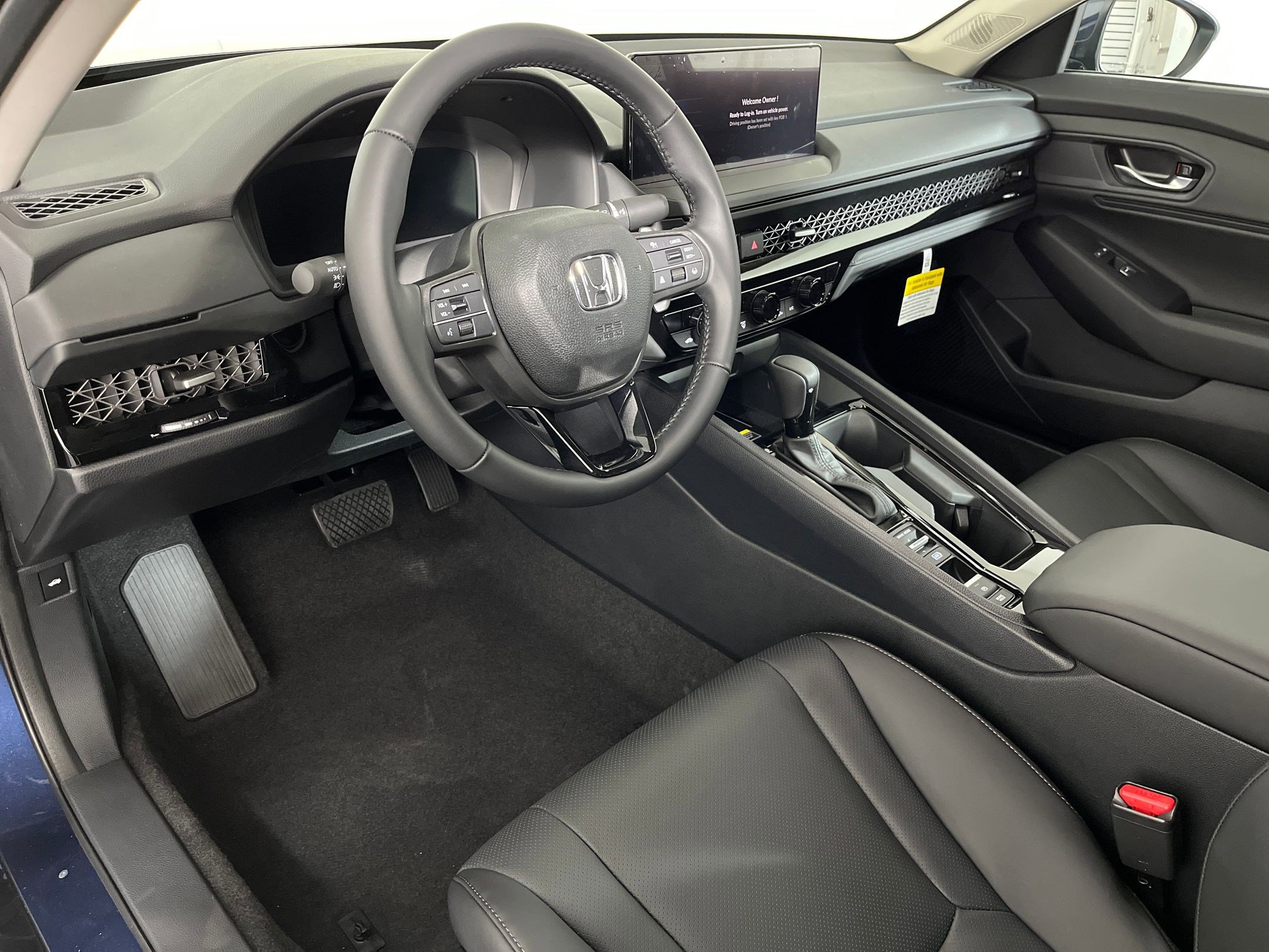 2025 Honda Accord Hybrid EX-L photo 3