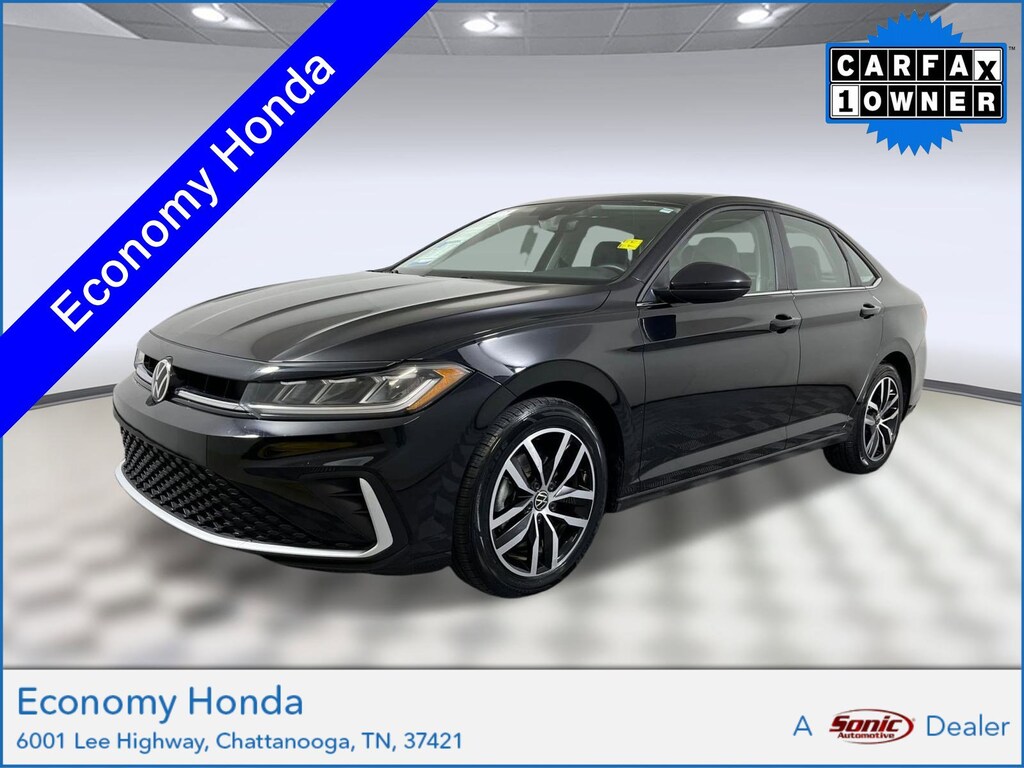 Used 2025 Volkswagen Jetta SE Sedan