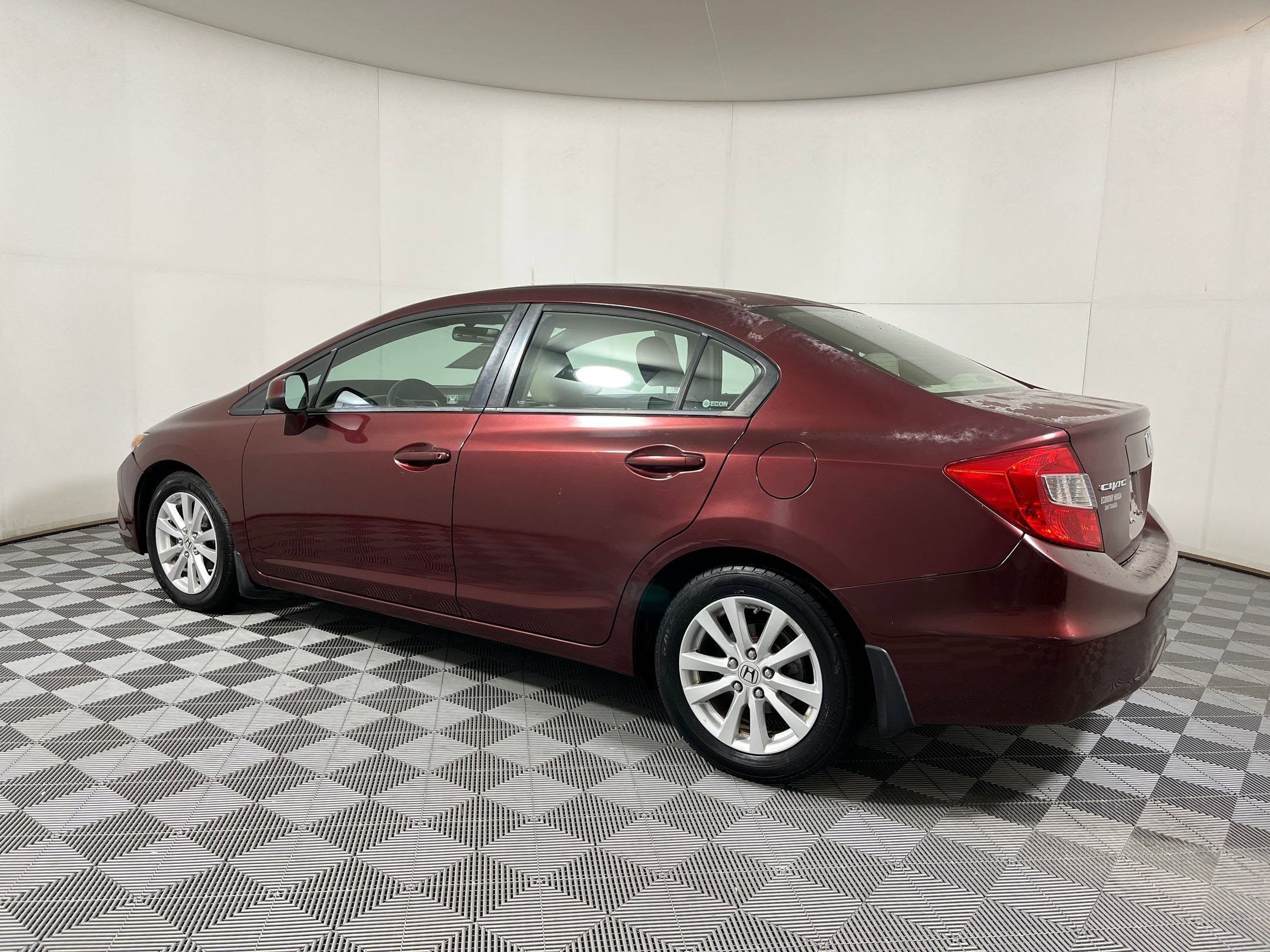Used 2012 Honda Civic EX-L with VIN 2HGFB2F9XCH557179 for sale in Chattanooga, TN