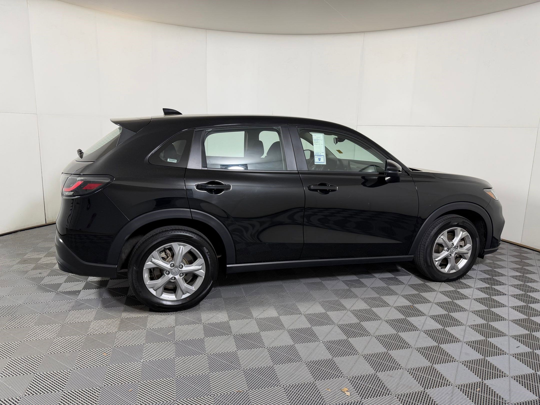 2025 Honda HR-V LX - Photo 7