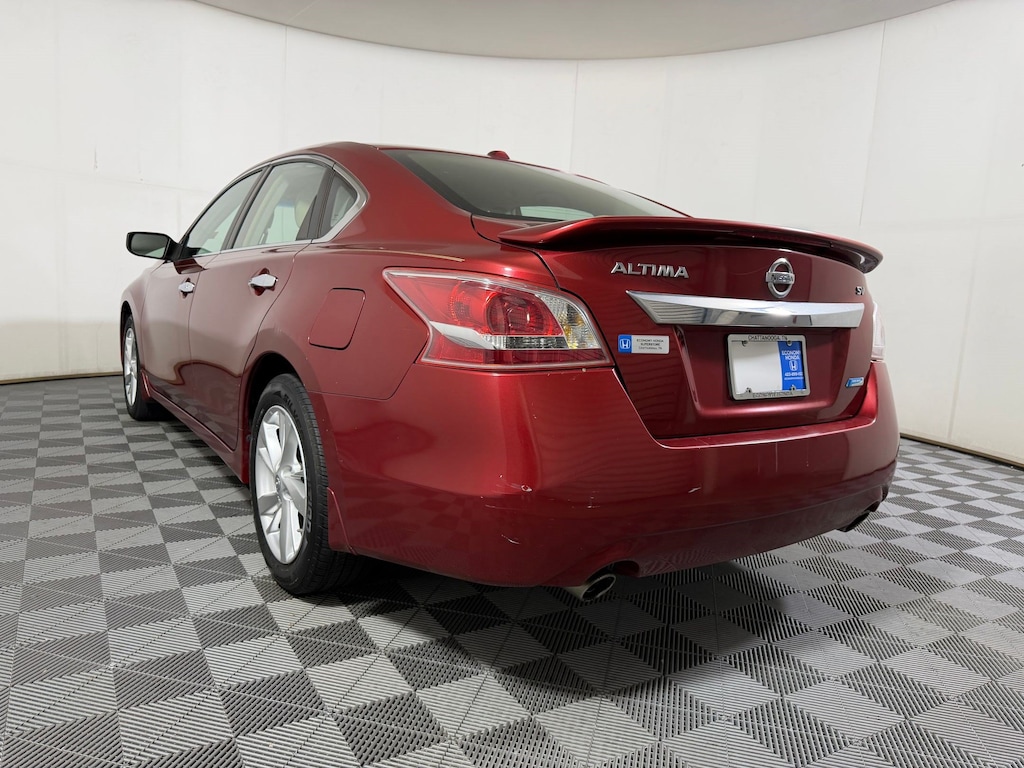 Used 2013 Nissan Altima 2.5 SV Sedan