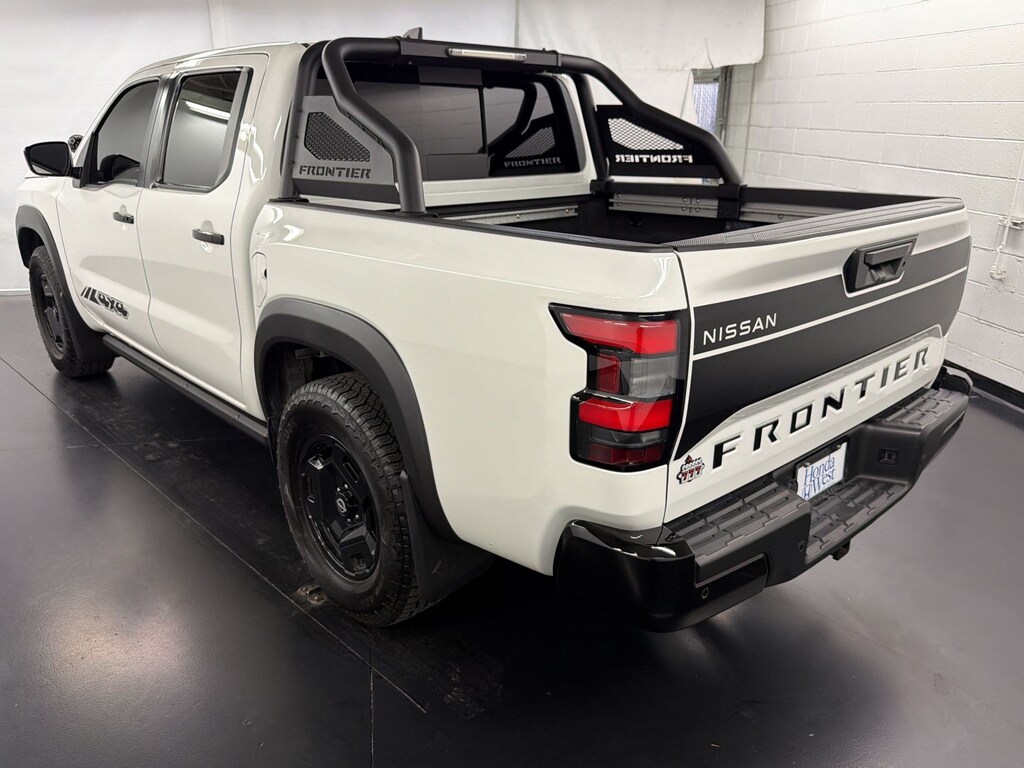 Used 2024 Nissan Frontier SV Truck Crew Cab