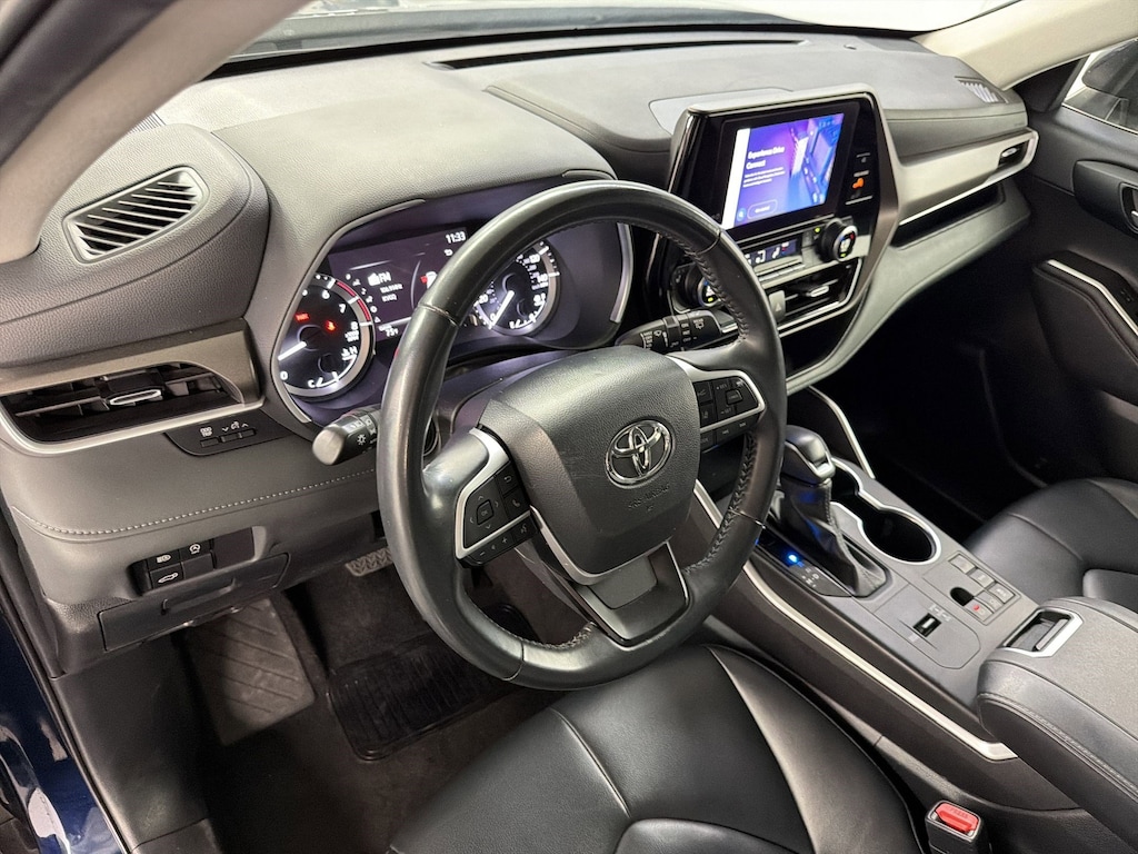 Used 2024 Toyota Highlander XLE SUV