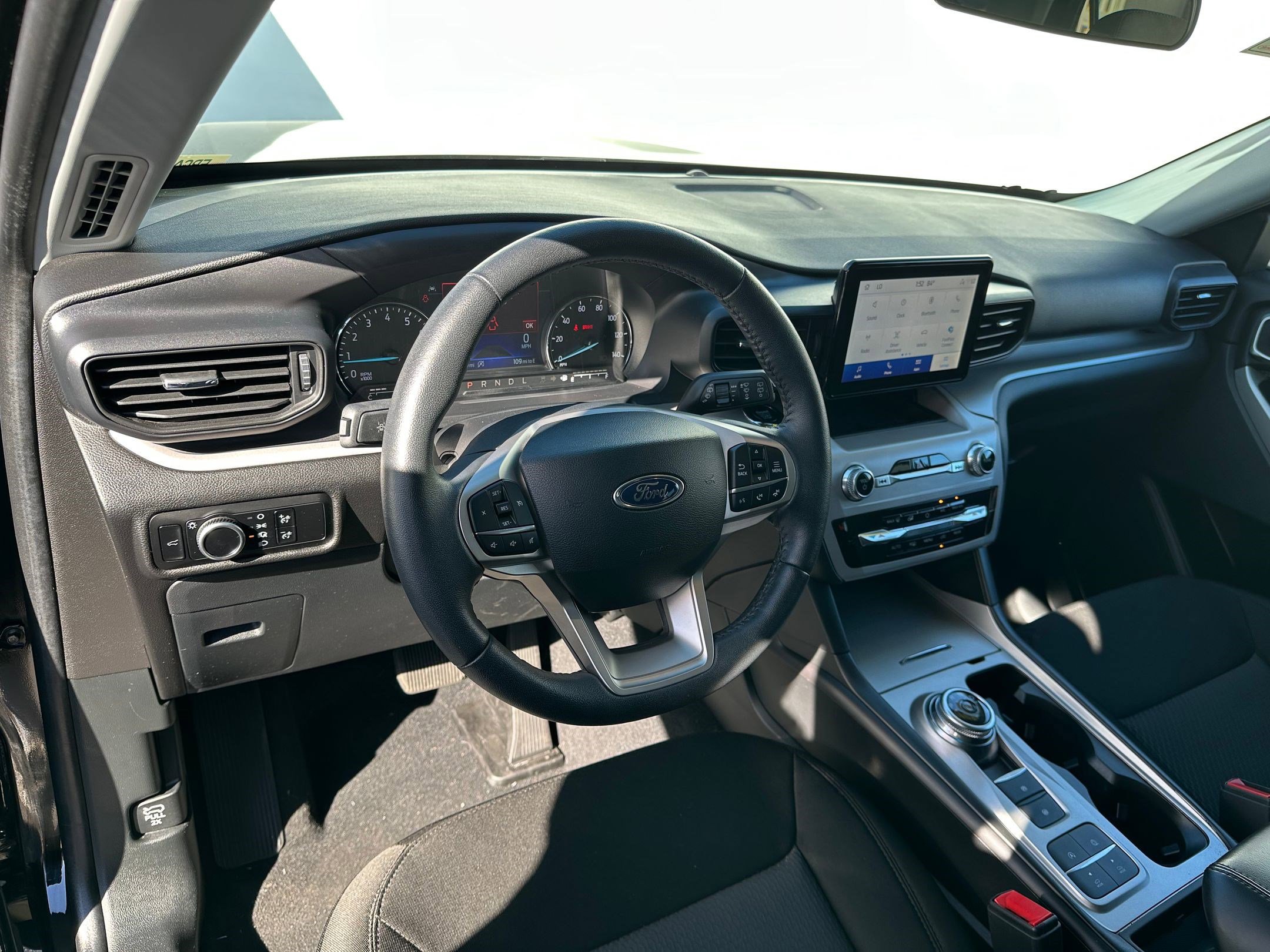 2024 Ford Explorer XLT photo 3