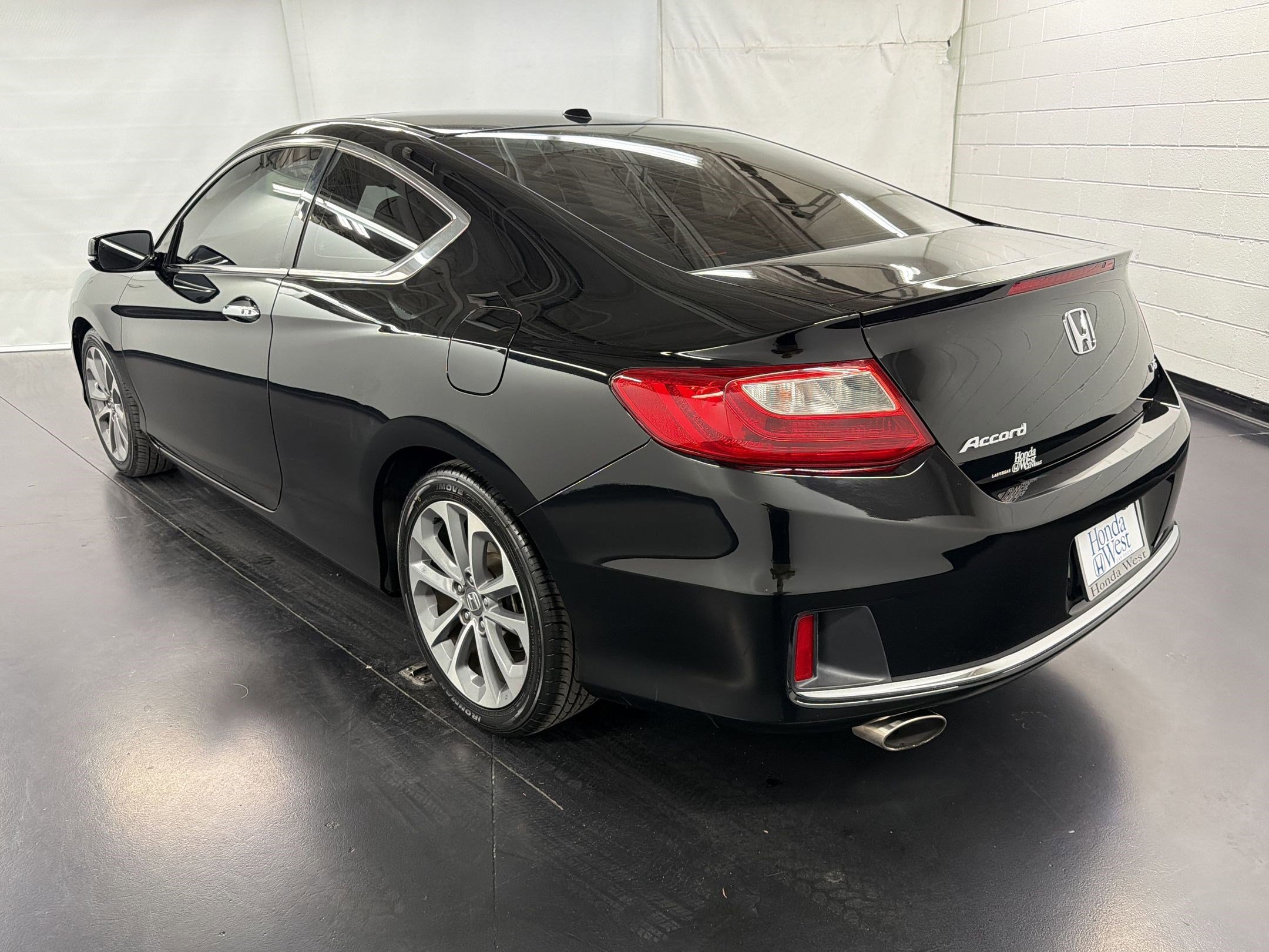 2015 Honda Accord EX-L photo 2