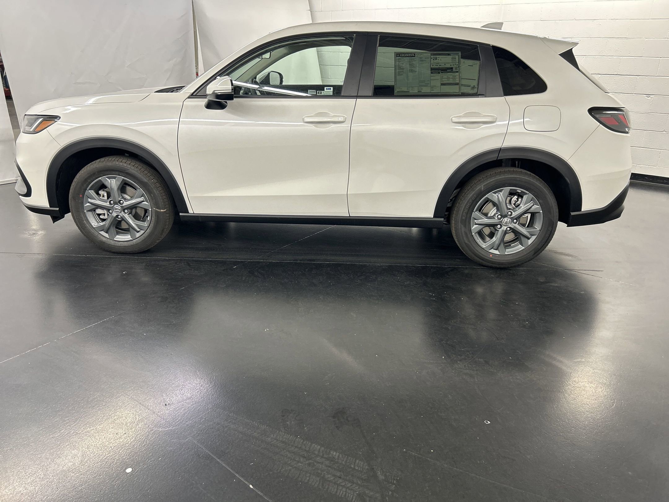 2026 Honda HR-V LX photo 2