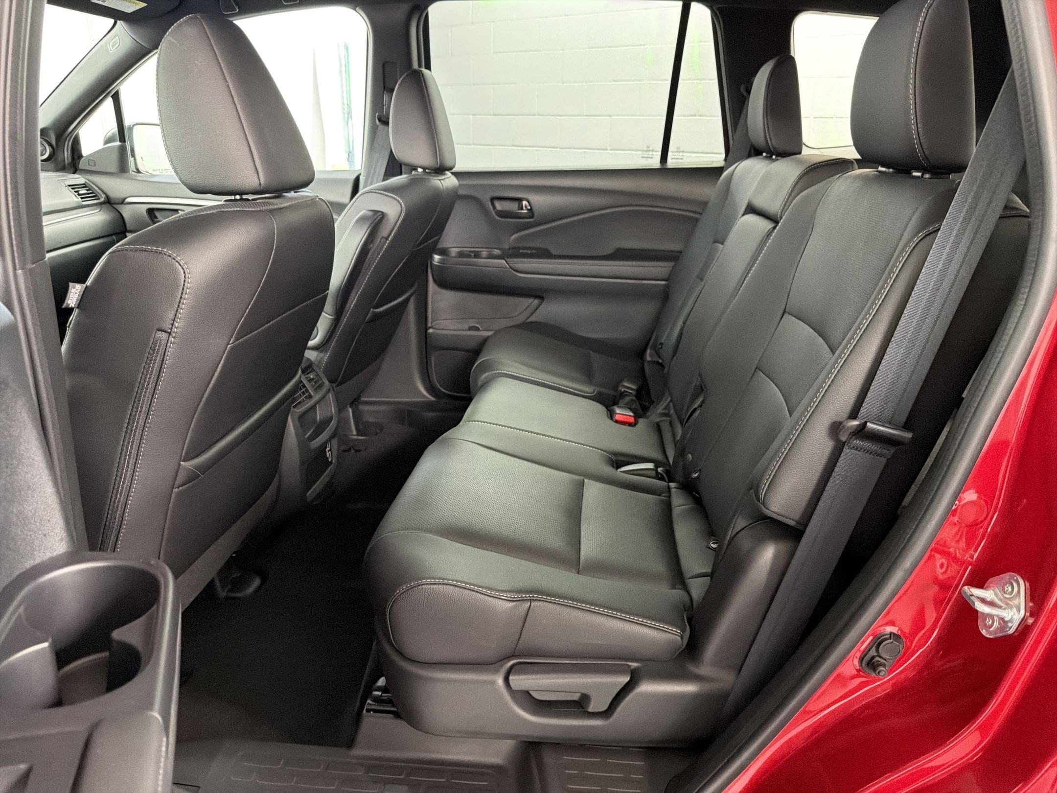 2023 Honda Passport EX-L - Photo 14