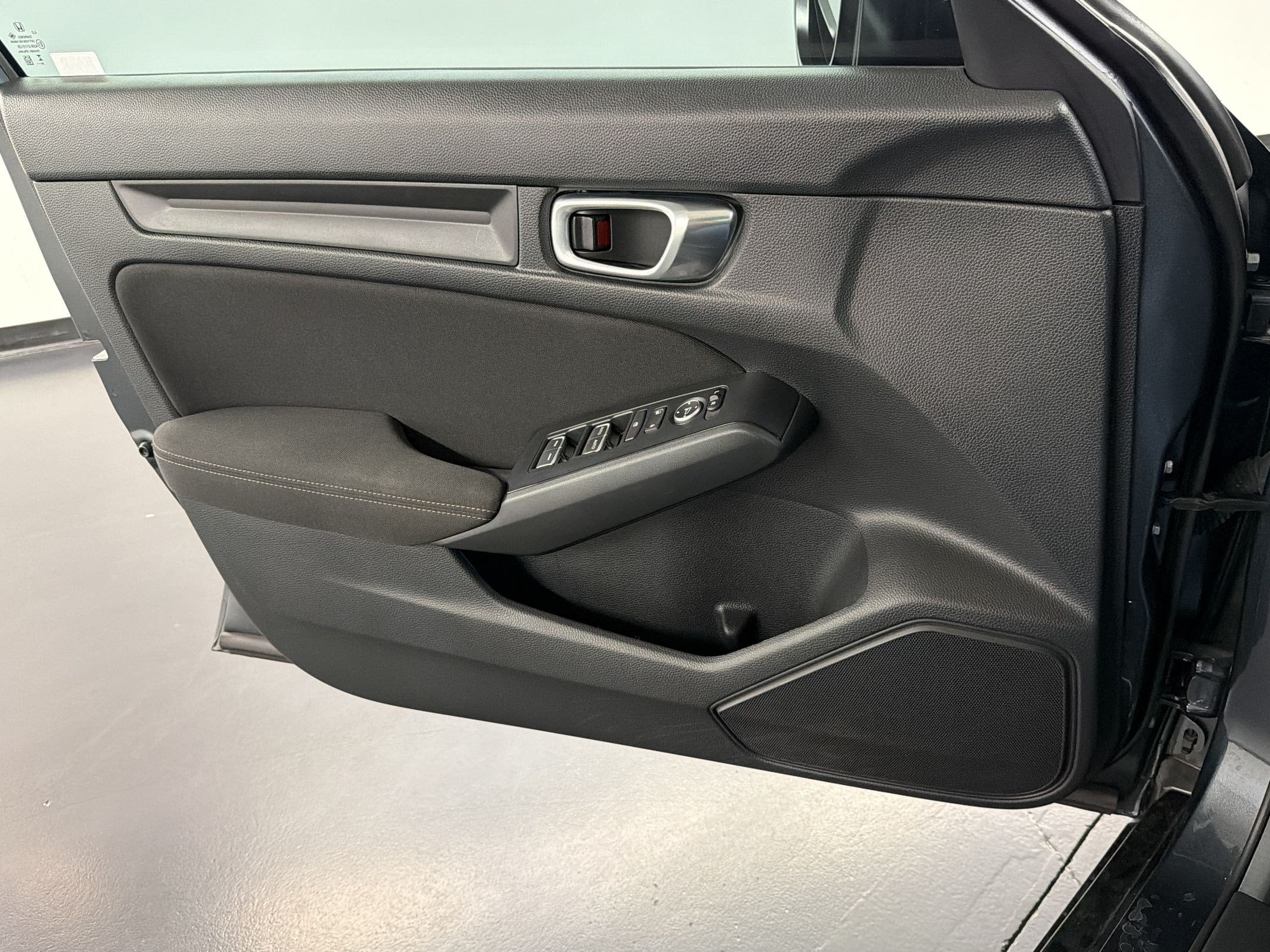 2025 Honda Civic Hatchback Sport - Photo 14