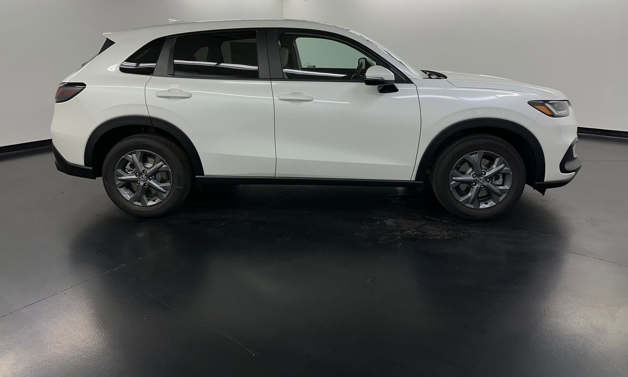 2026 Honda HR-V LX - Photo 8