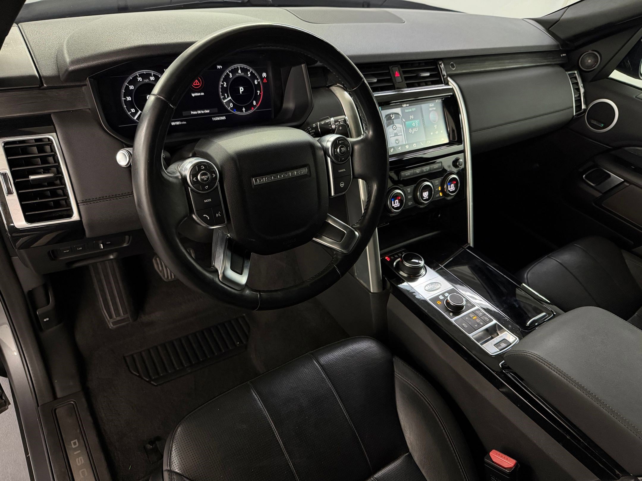 2018 Land Rover Discovery HSE photo 4