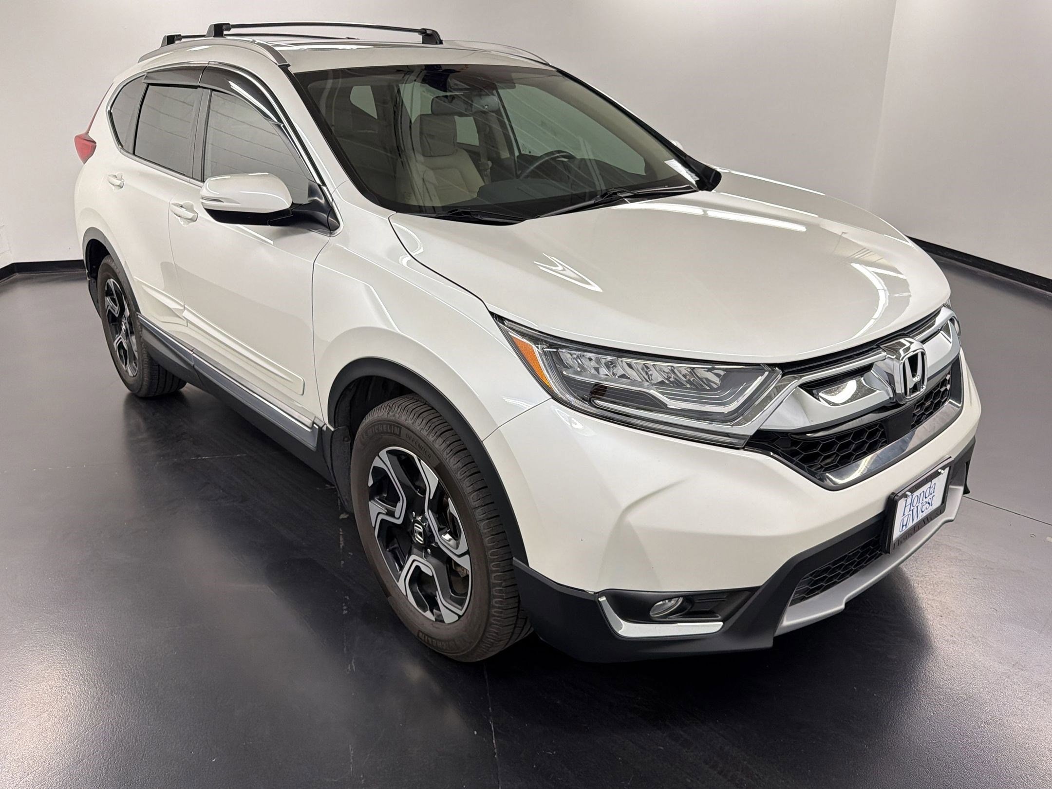2018 Honda CR-V Touring photo 6