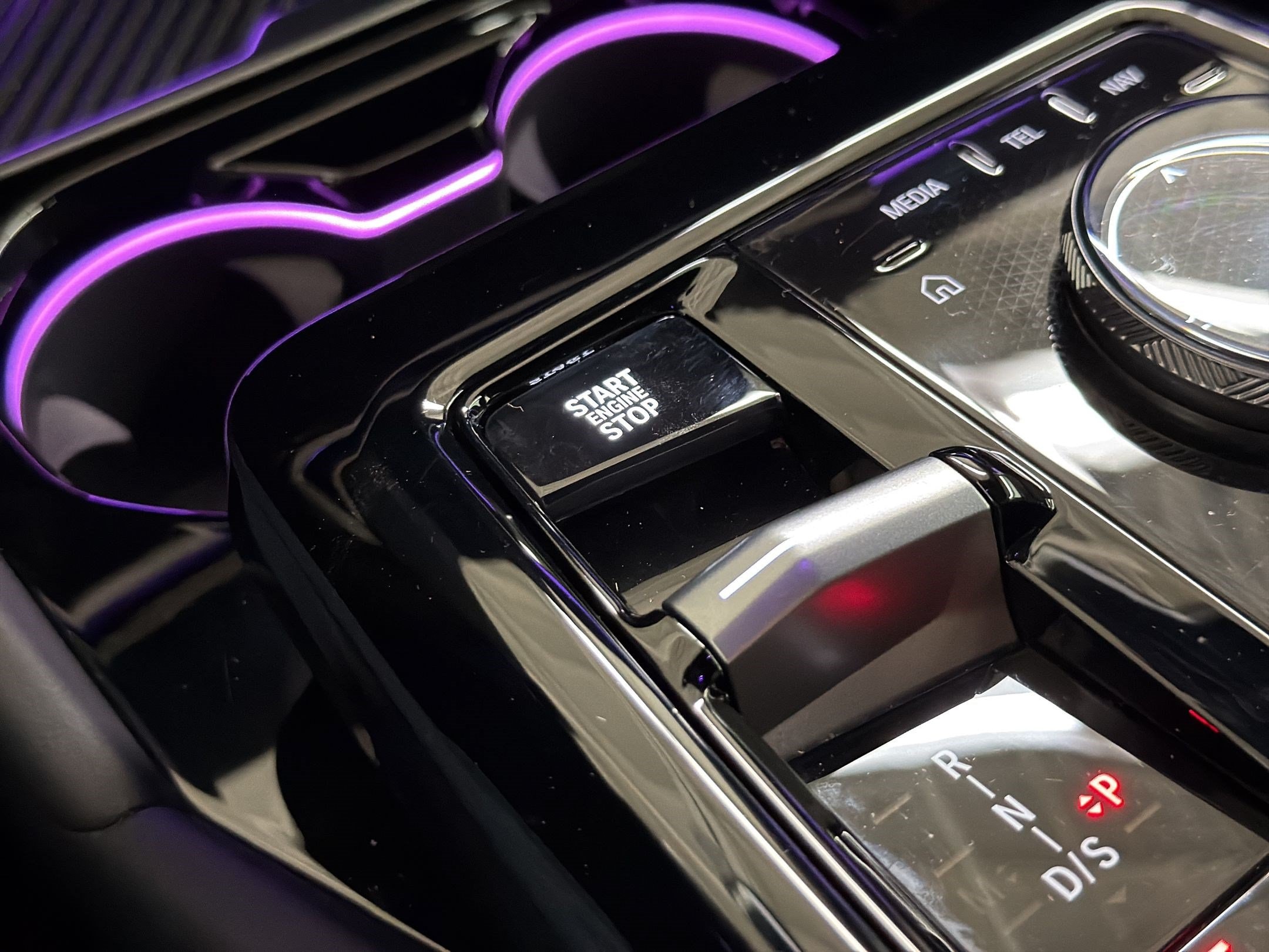 2025 BMW 5 Series 540i - Photo 18