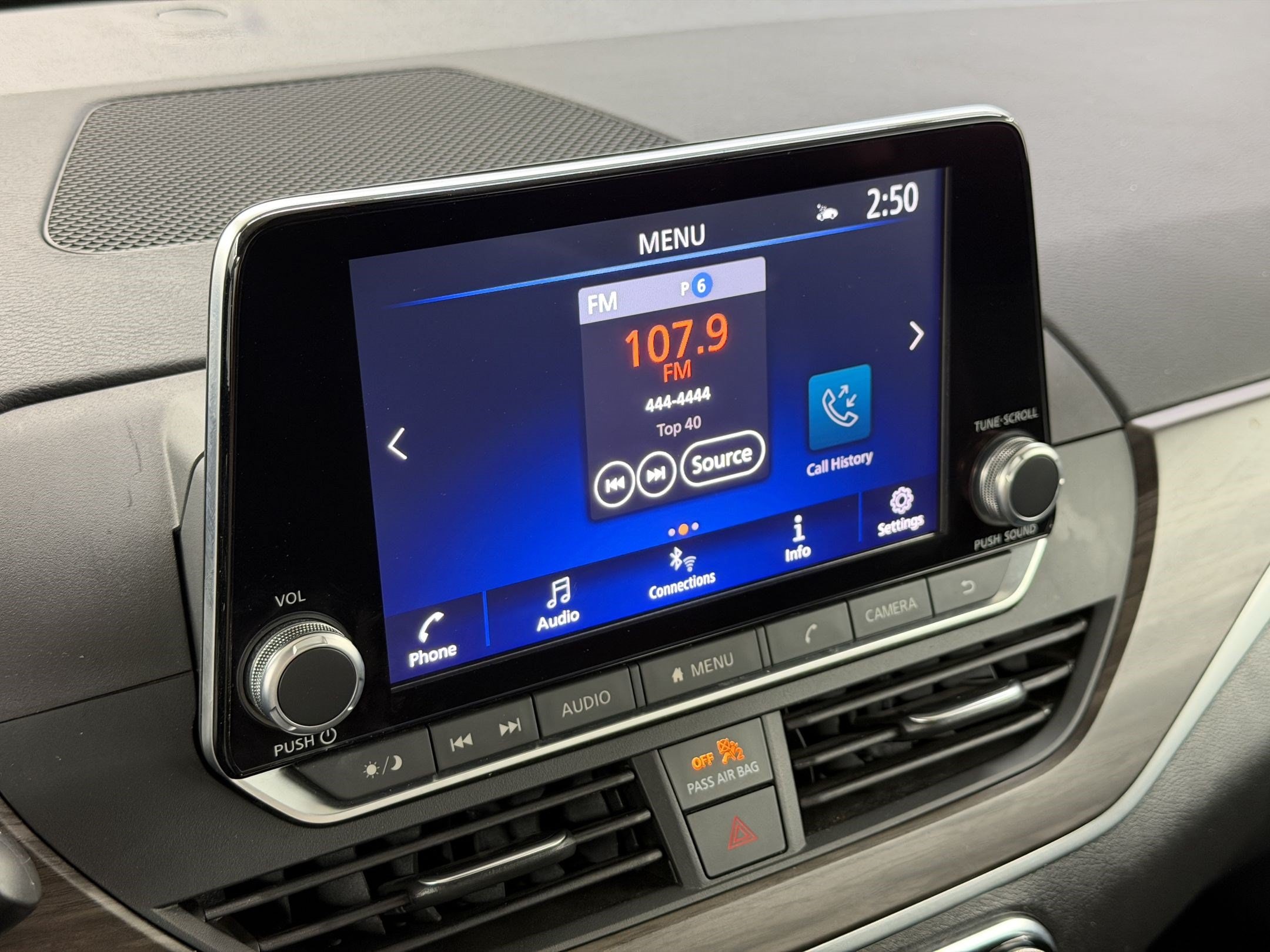 2025 Nissan Altima SV - Photo 19